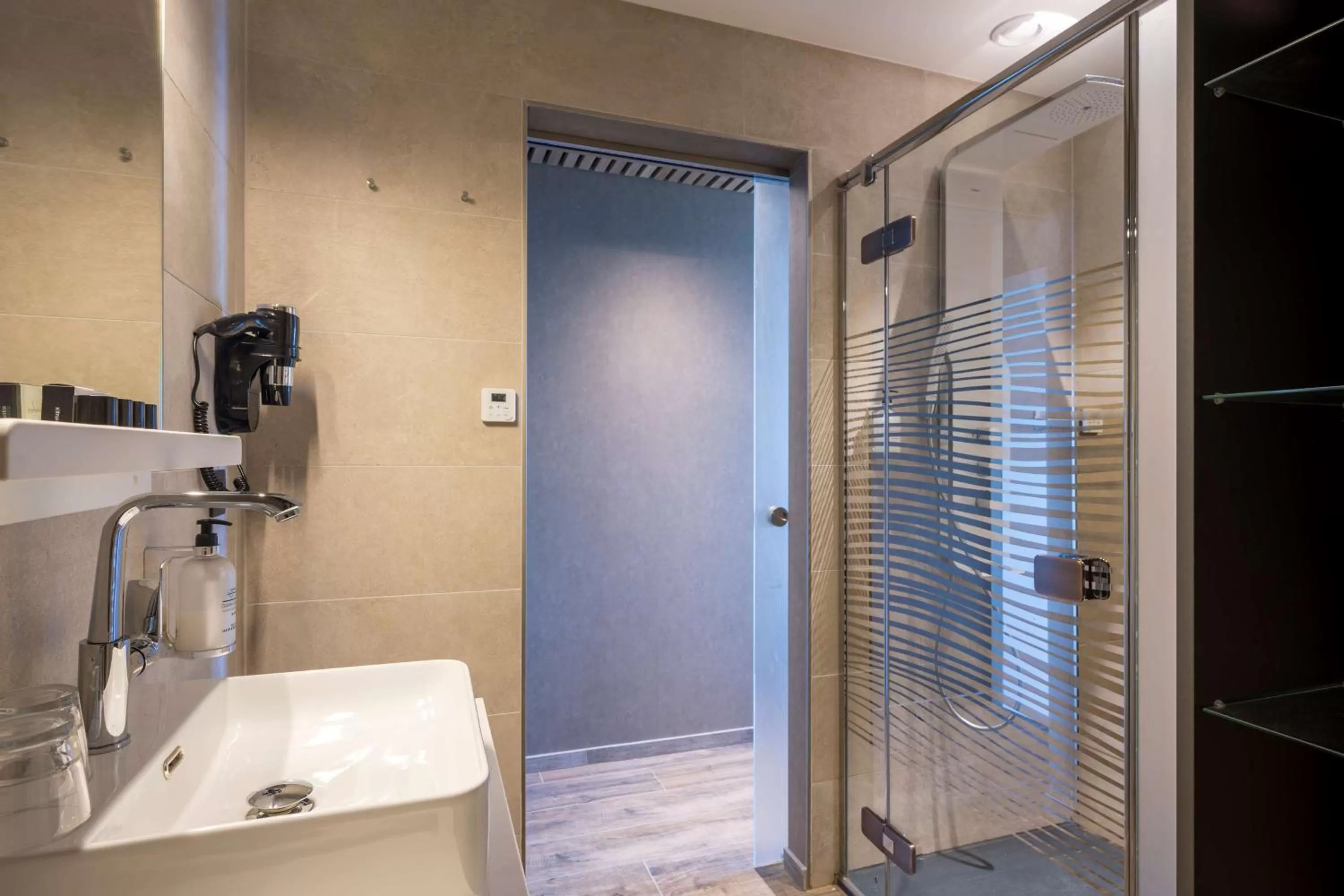 Bathroom in Golden Lakes Hotel