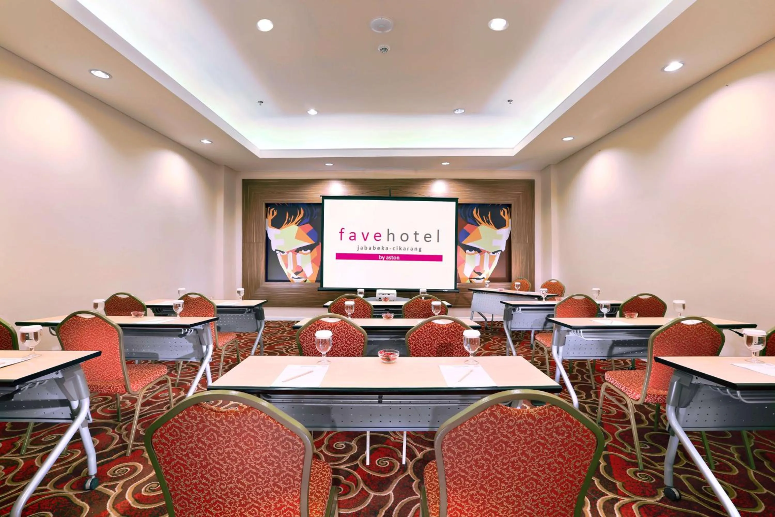 Meeting/conference room in favehotel Jababeka Cikarang