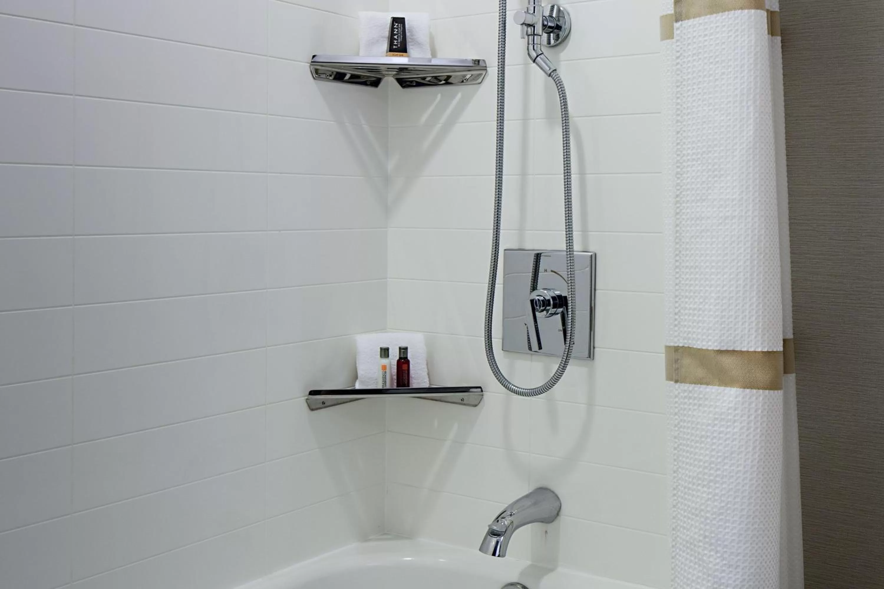 Bathroom in Marriott DFW Airport South