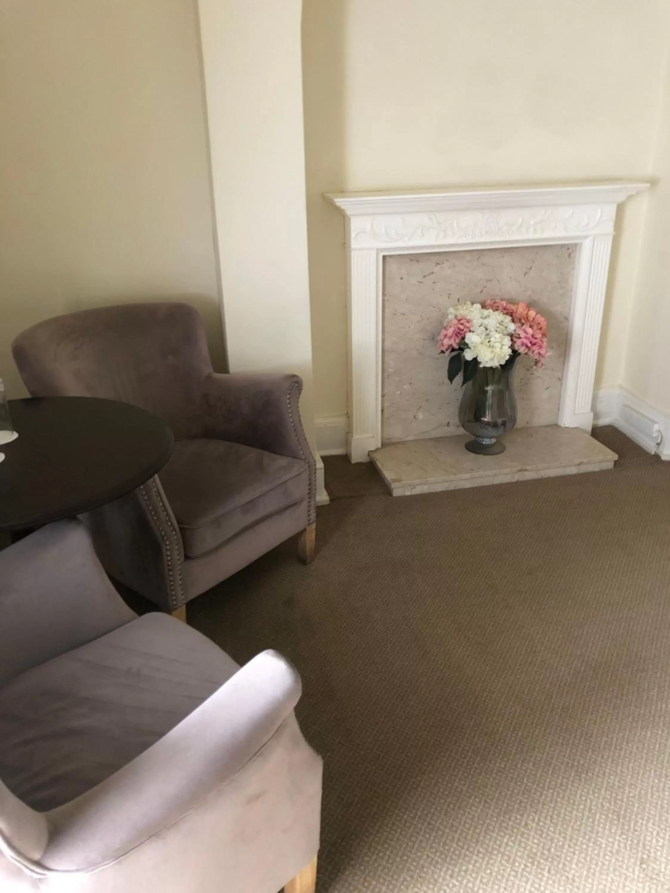 Seating area in Park House Hotel