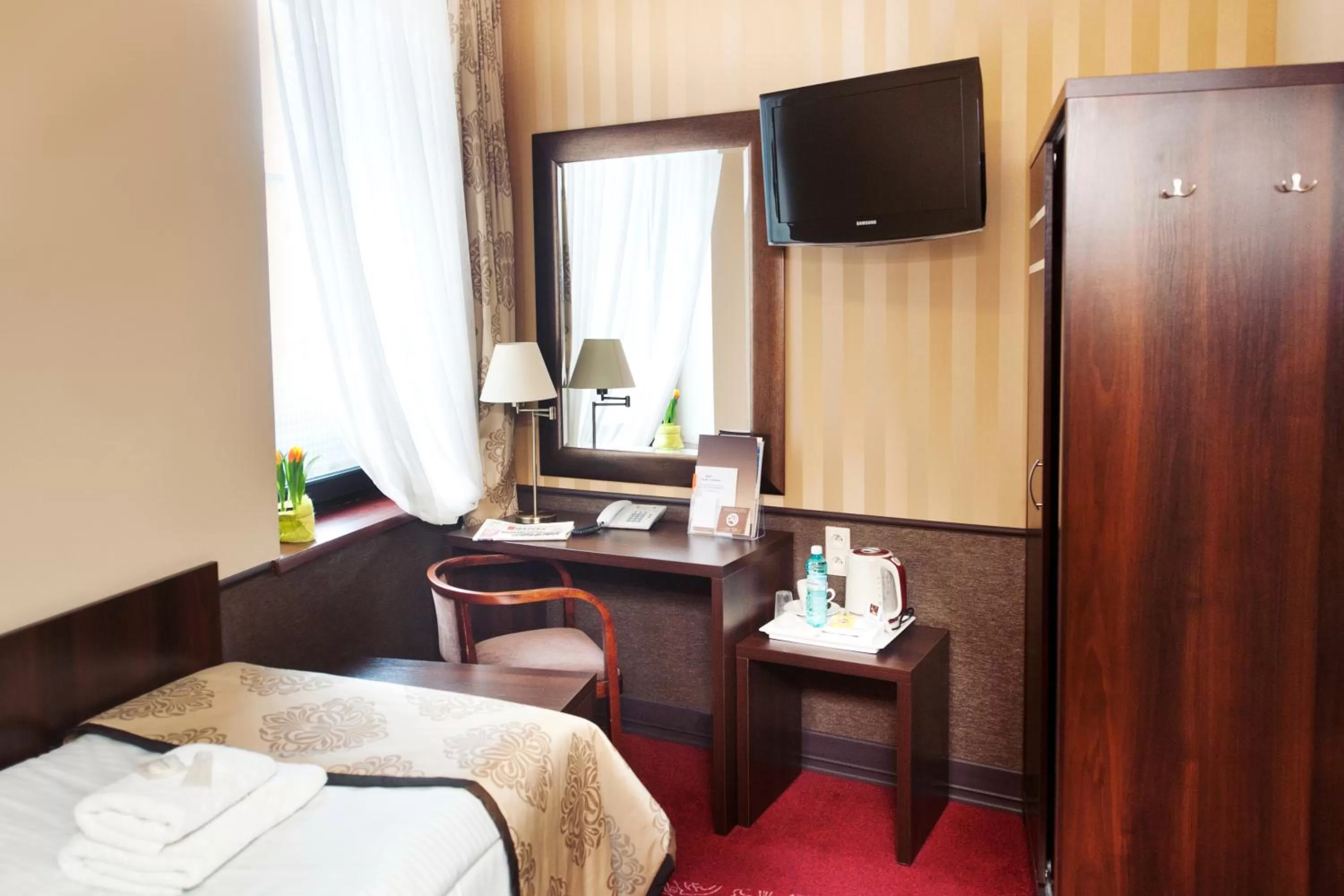 TV and multimedia, Bed in Hotel Wielopole