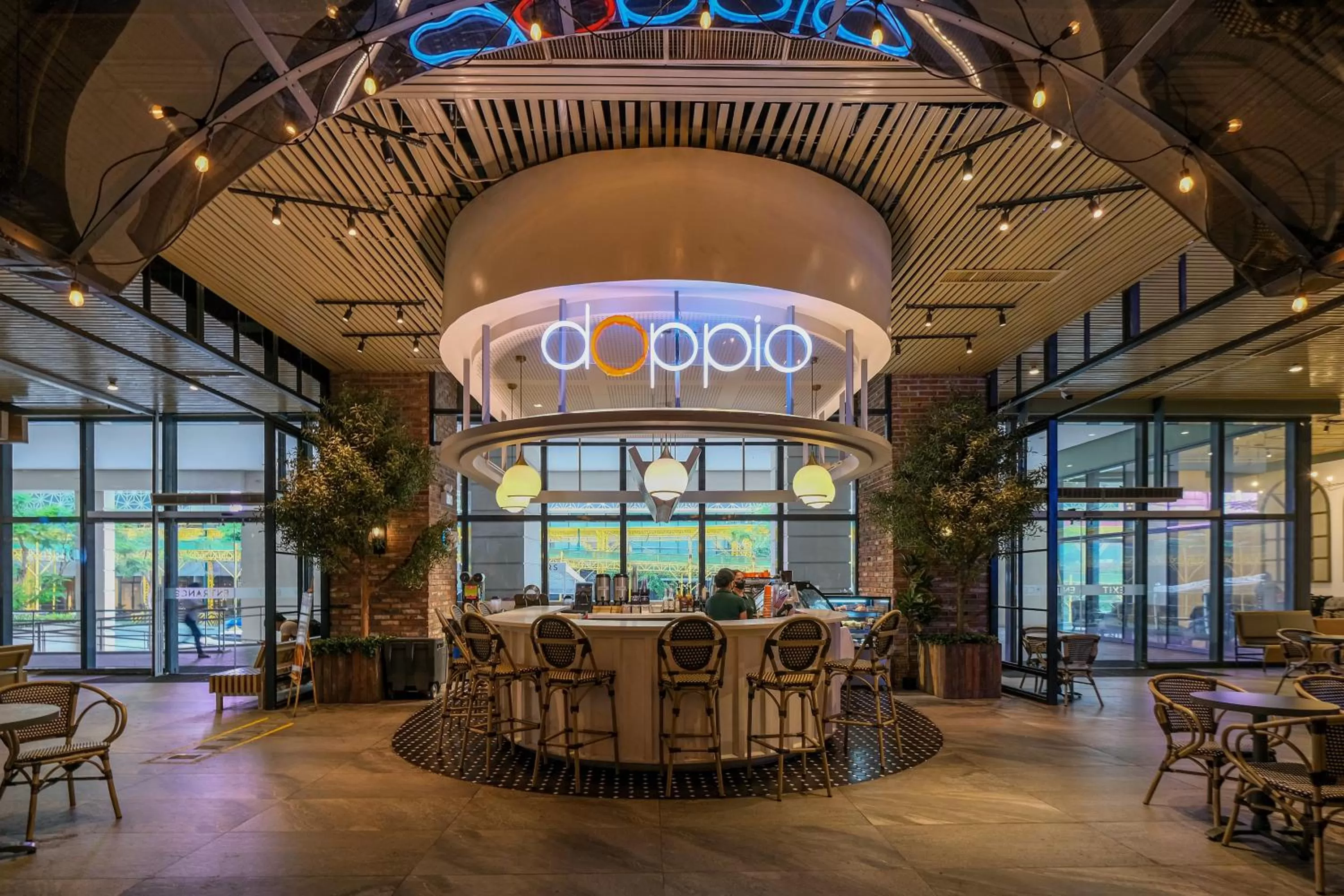 Restaurant/places to eat in 1BR Suite in Uptown BGC