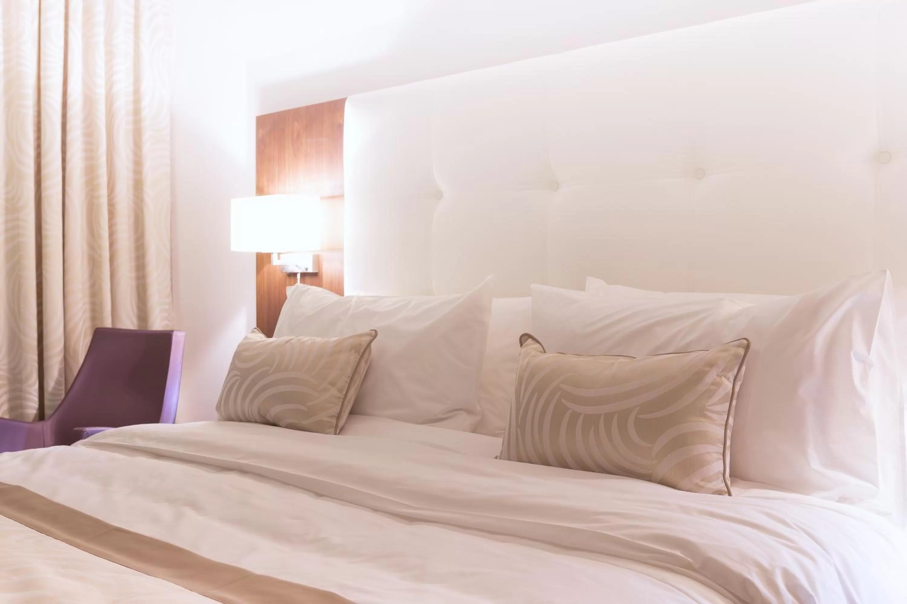 Bed in Hotel Transilvania