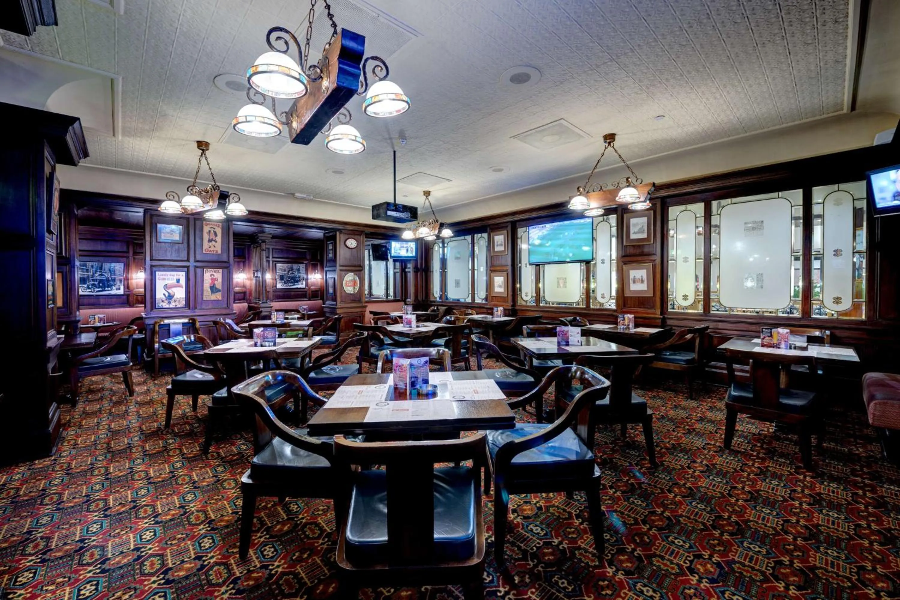 Restaurant/places to eat in Radisson Blu Hotel, Dubai Deira Creek