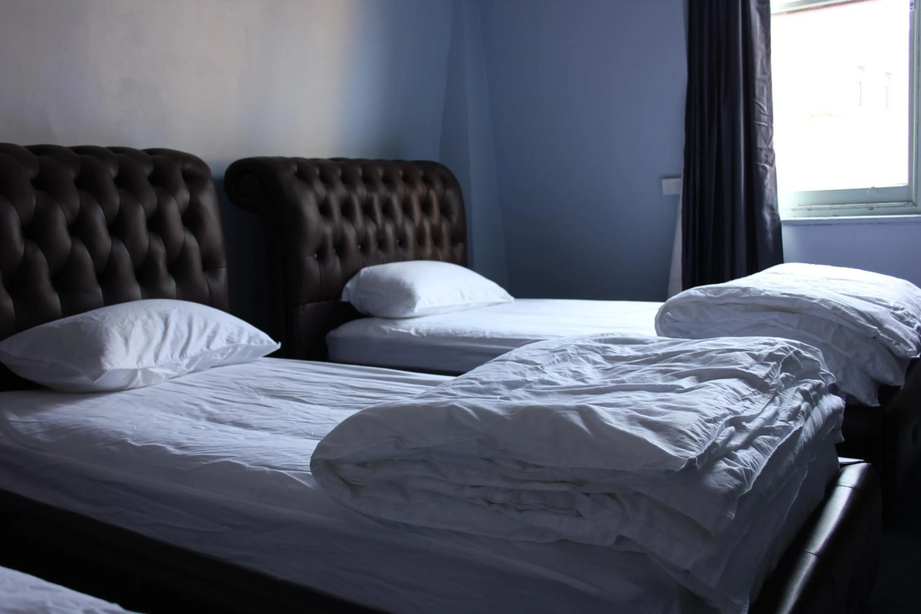 Bedroom, Bed in Backpackers Imperial Hotel