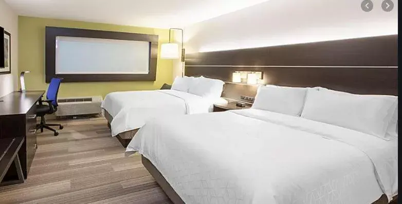 Holiday Inn Express & Suites Woodland Hills by IHG Holiday Inn Express & Suites Woodland Hills by IHG