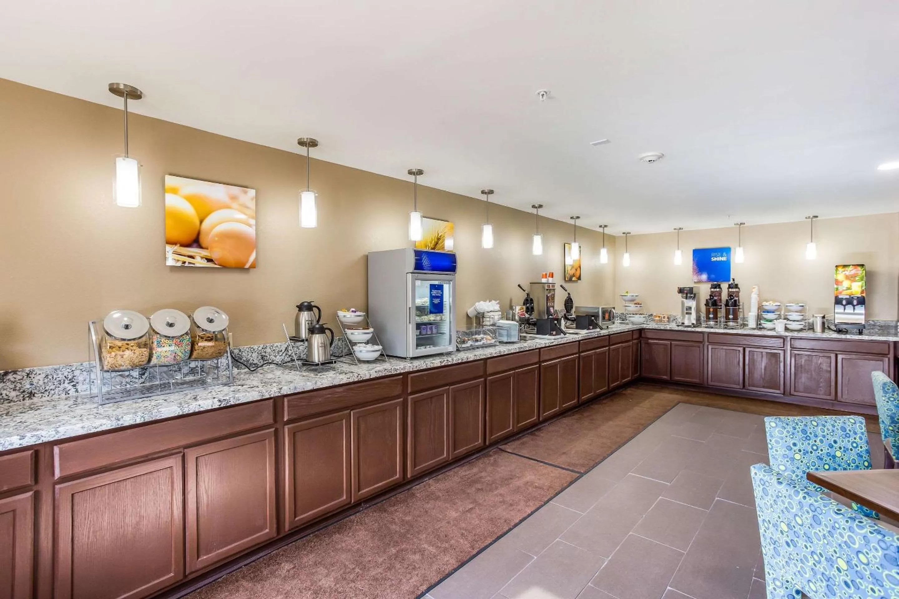 Restaurant/places to eat in Comfort Inn Charleston South