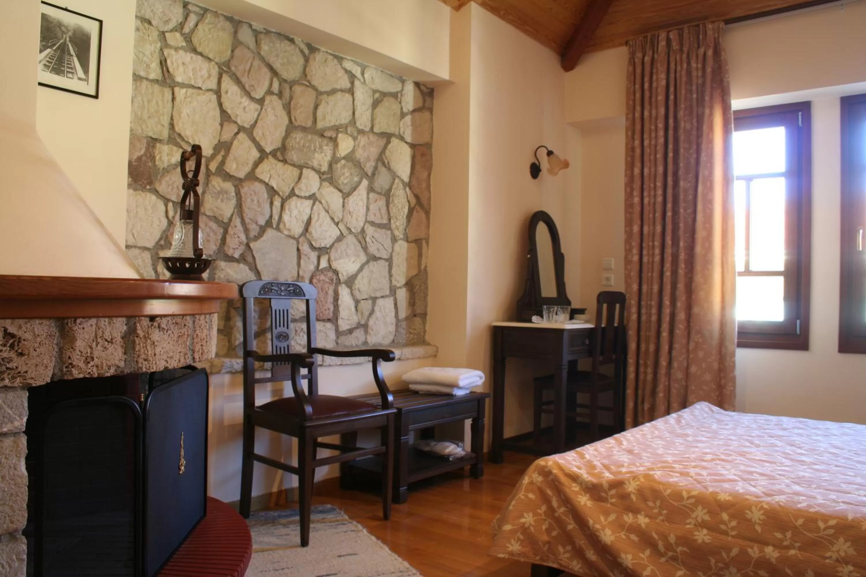 Bed in Hotel Kynaitha