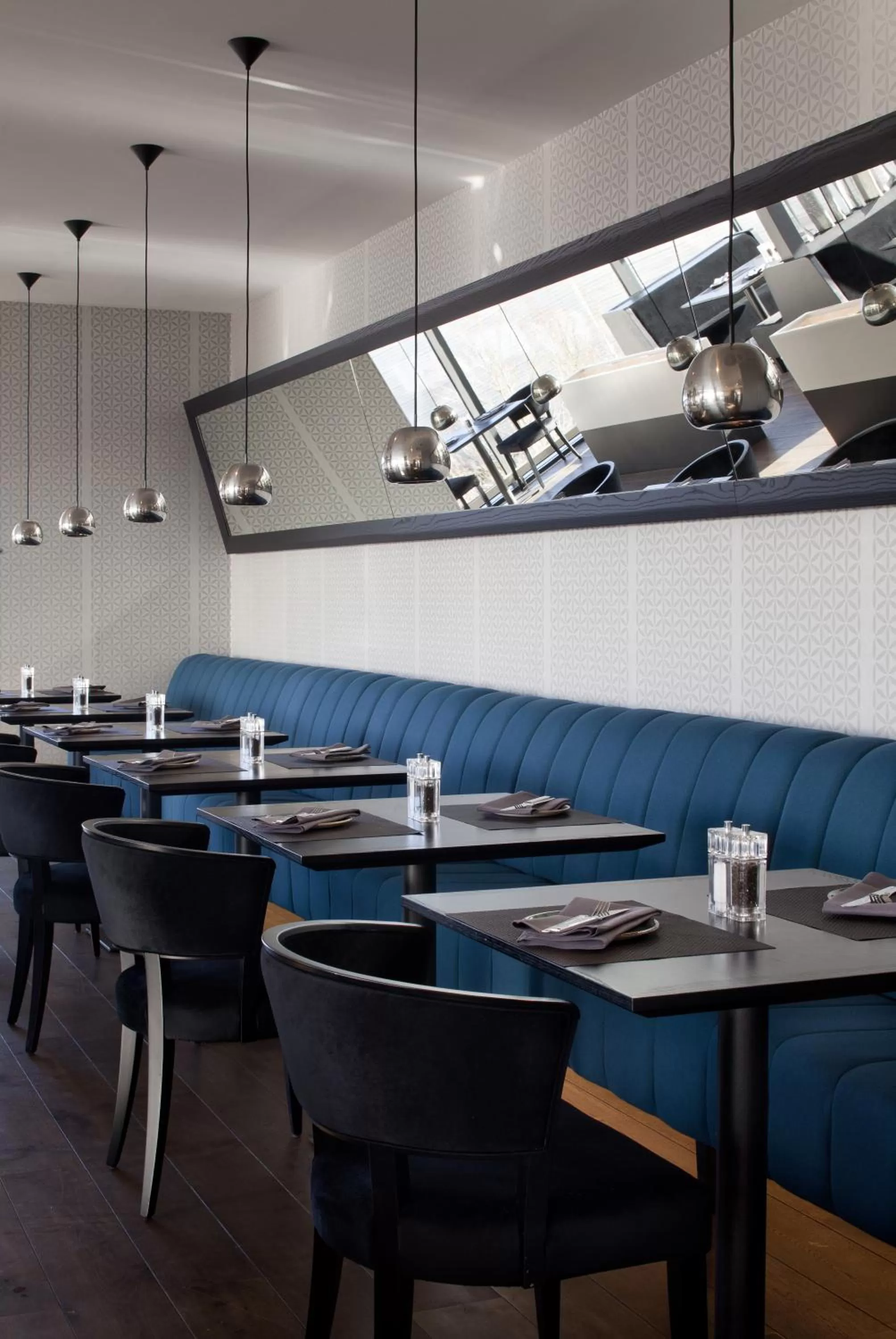 Restaurant/places to eat in Radisson Blu Manchester Airport