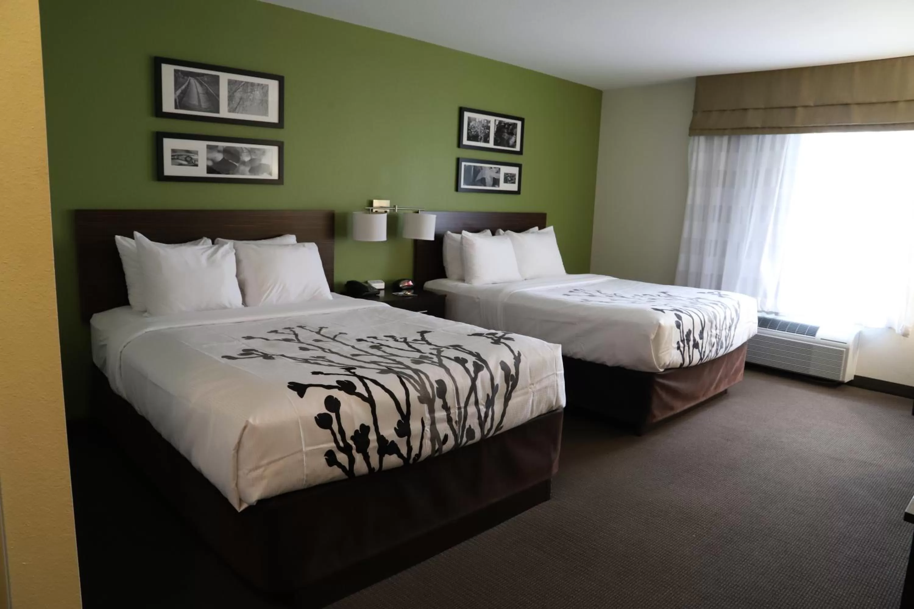 Bed in Sleep Inn & Suites Belmont - St. Clairsville