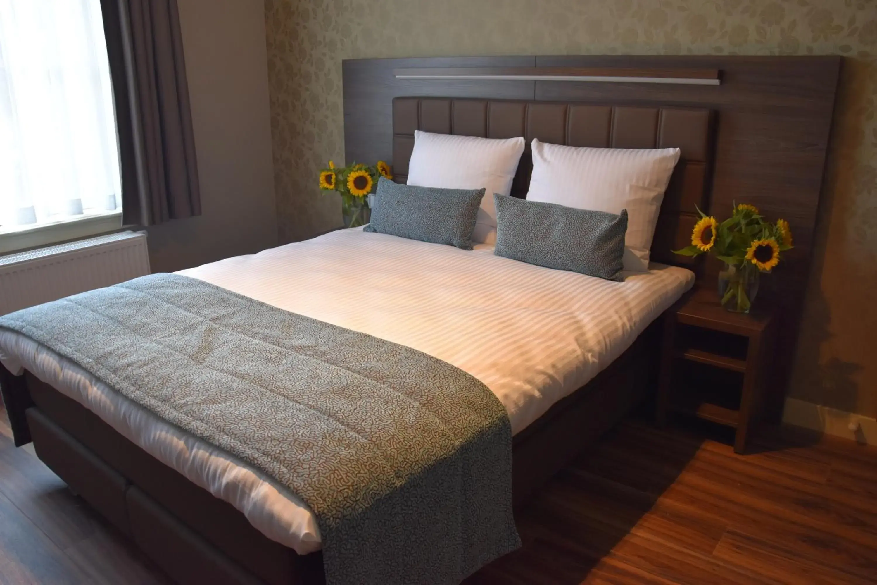 Double Room with Canal View in OZO Hotels Armada Amsterdam Double Room with Canal View in OZO Hotels Armada Amsterdam