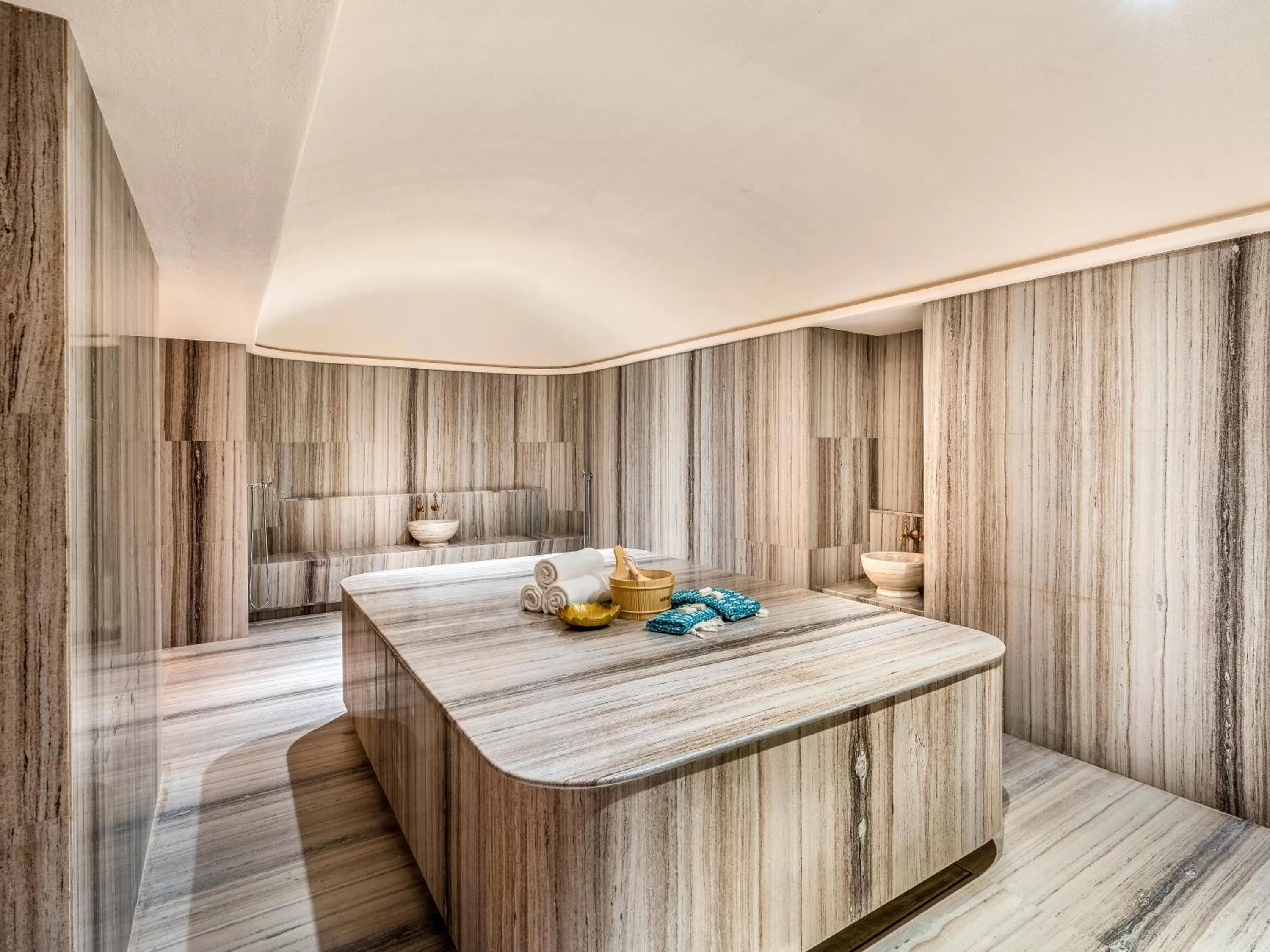 Spa and wellness centre/facilities, Bed in Rixos Gulf Hotel Doha