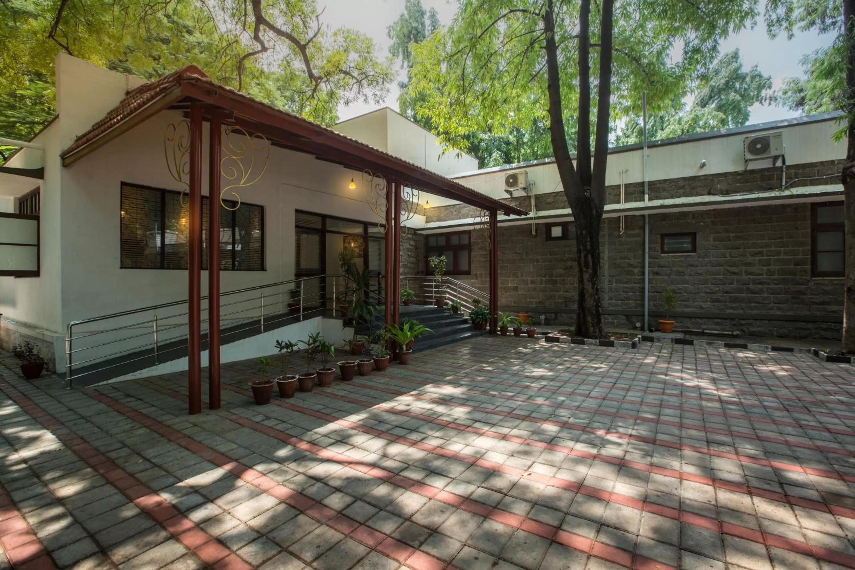 KSTDC Hotel Mayura Adilshahi Bijapur