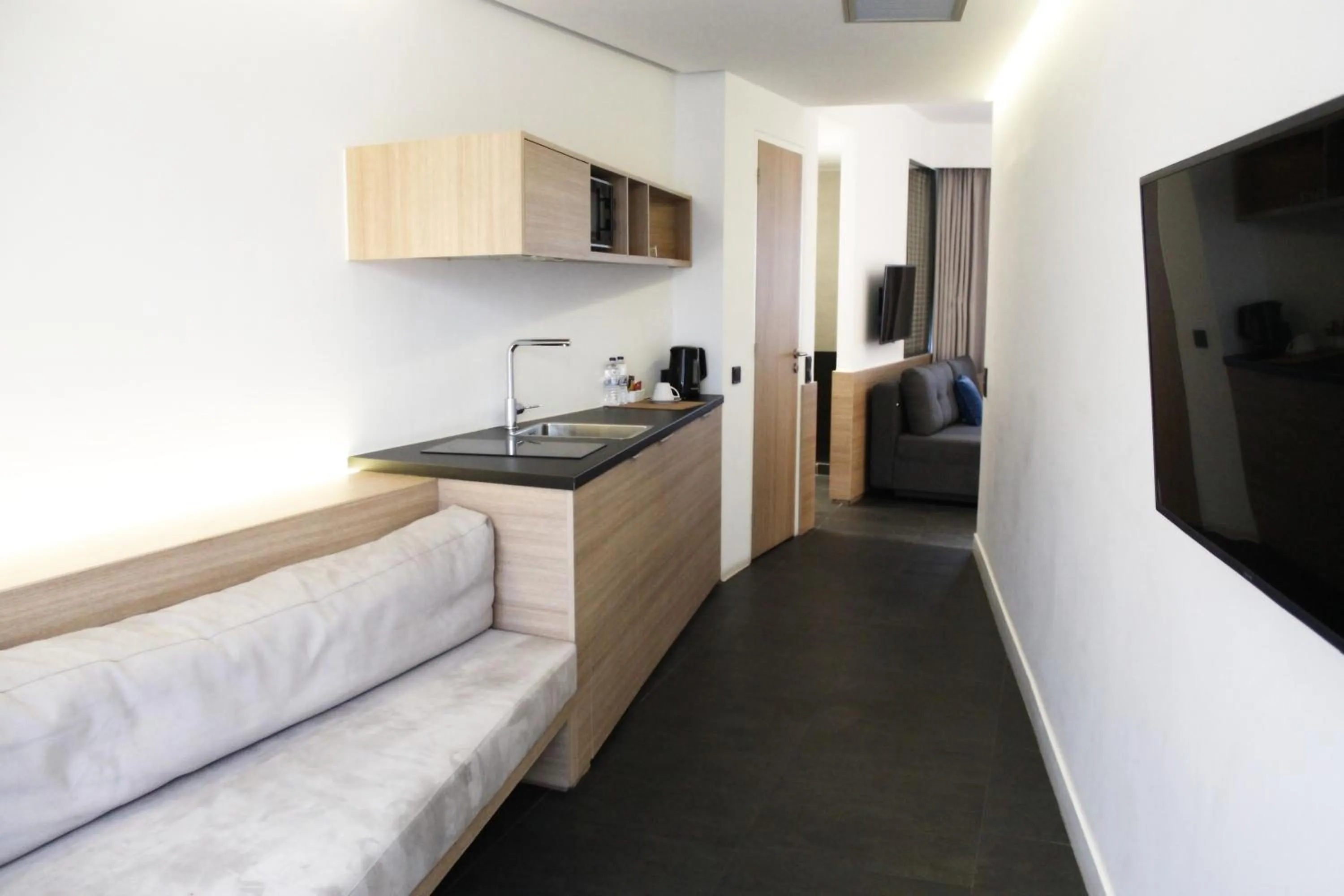 TV and multimedia in Athens Lodge by Athens Prime Hotels