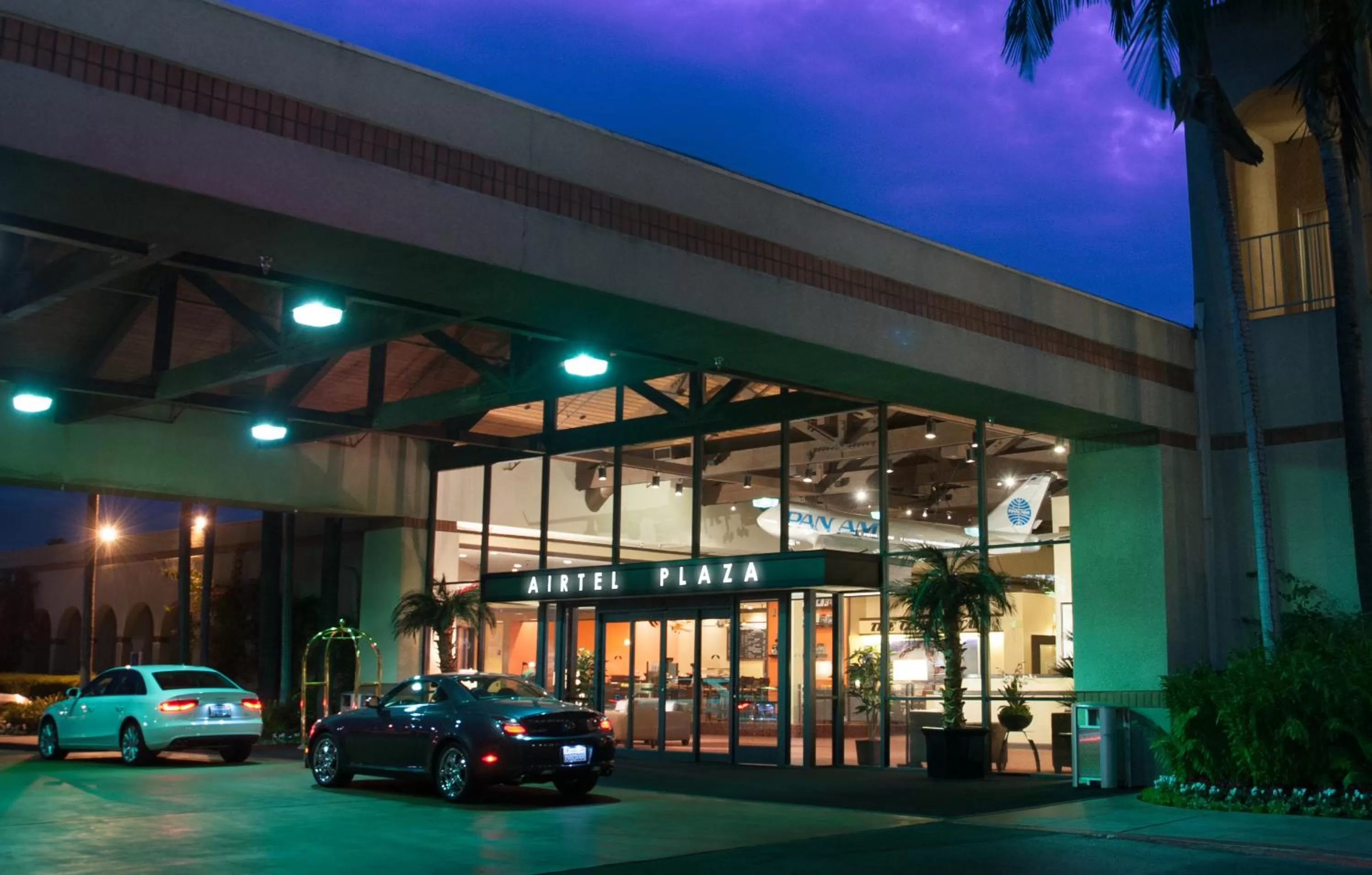 Facade/entrance in Airtel Plaza Hotel