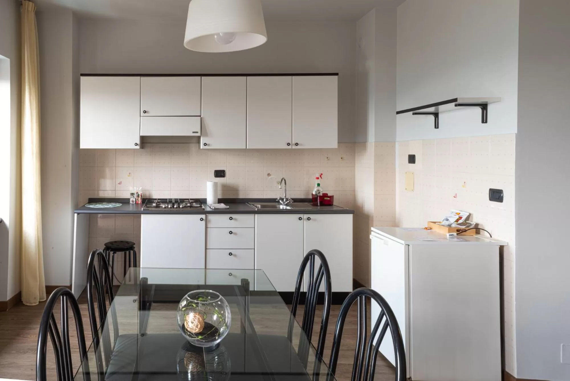 Kitchen or kitchenette in Le Torri - Castiglione Falletto