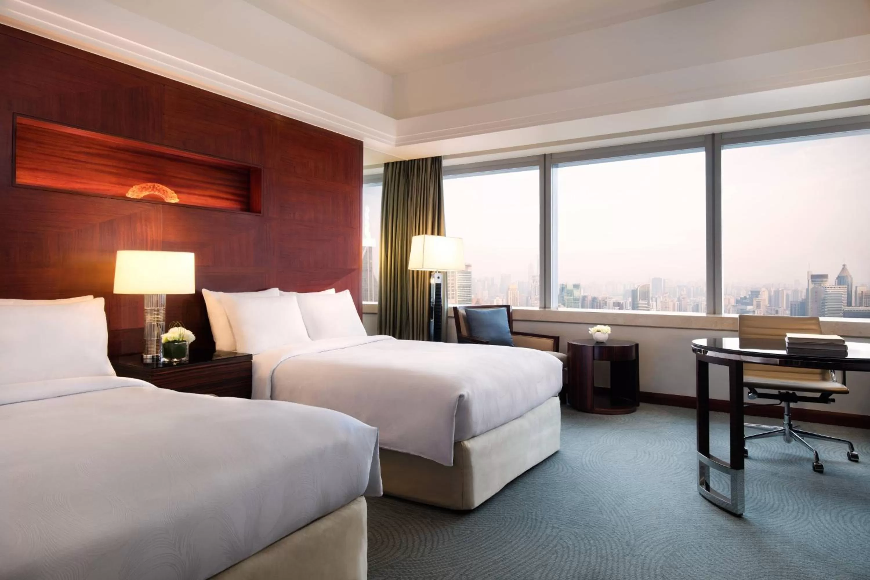 Photo of the whole room, Bed in JW Marriott Shanghai at Tomorrow Square