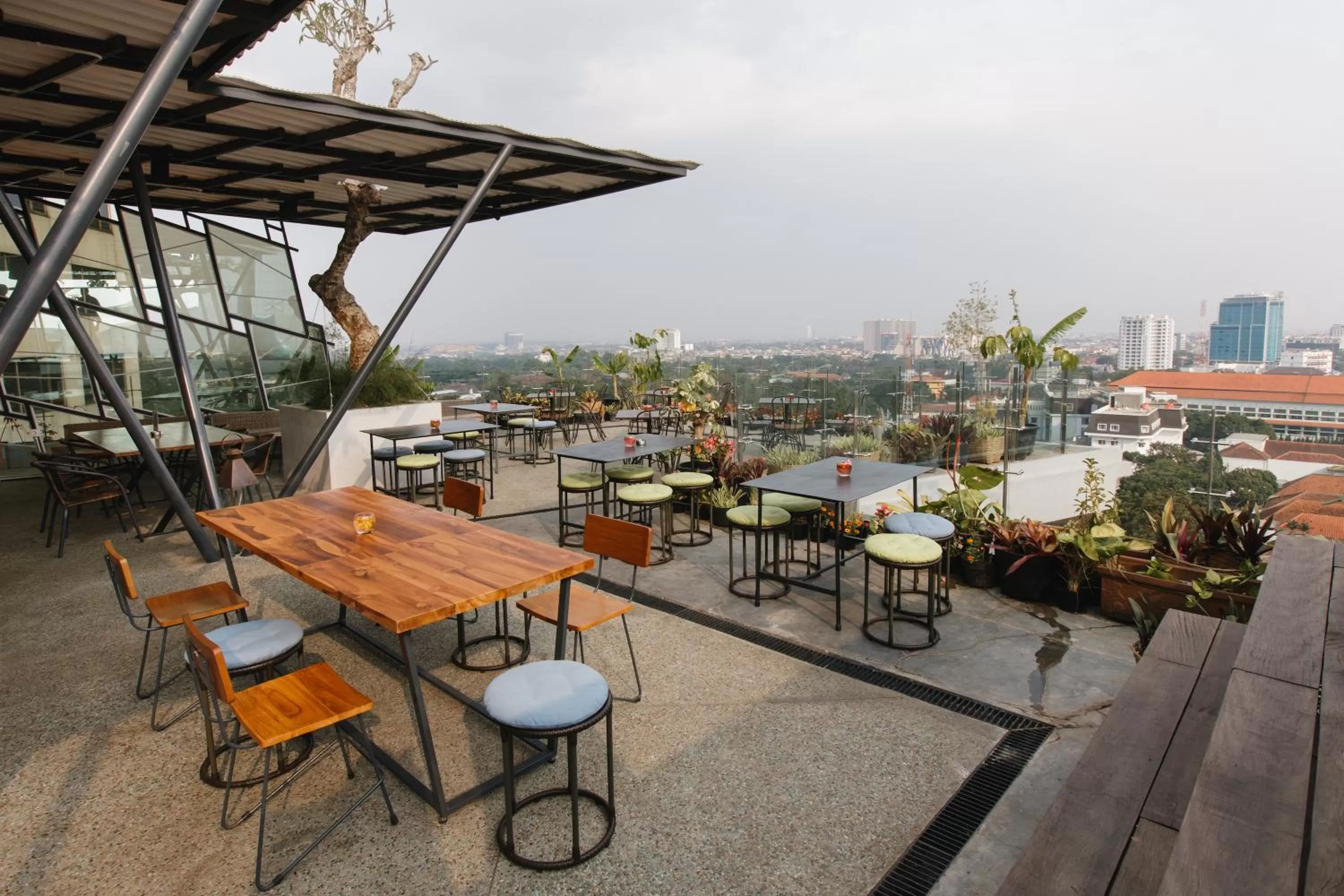 Restaurant/places to eat in Janevalla Bandung