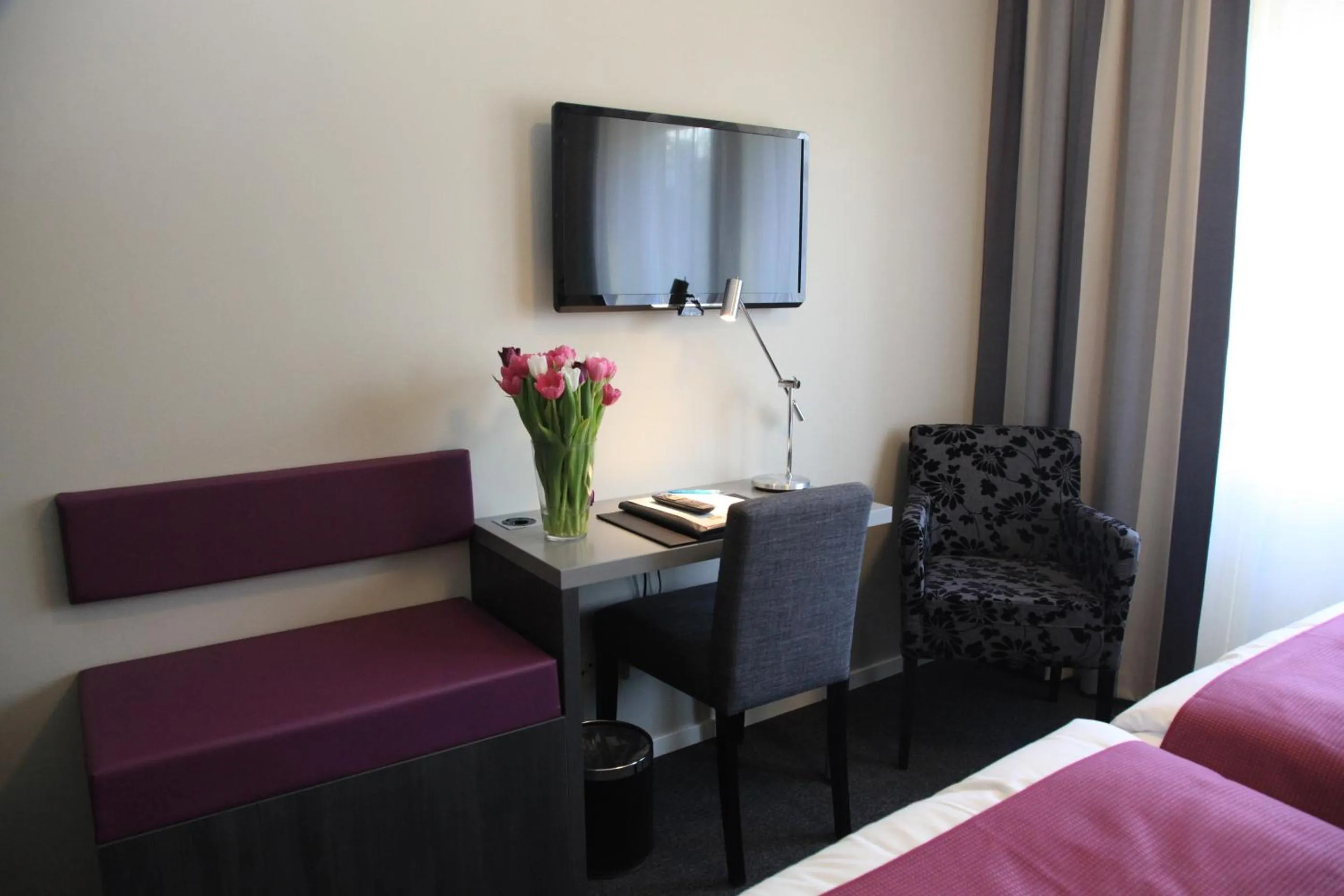 Seating area, Bed in Tylebäck Hotell & Konferens, BW Signature Collection