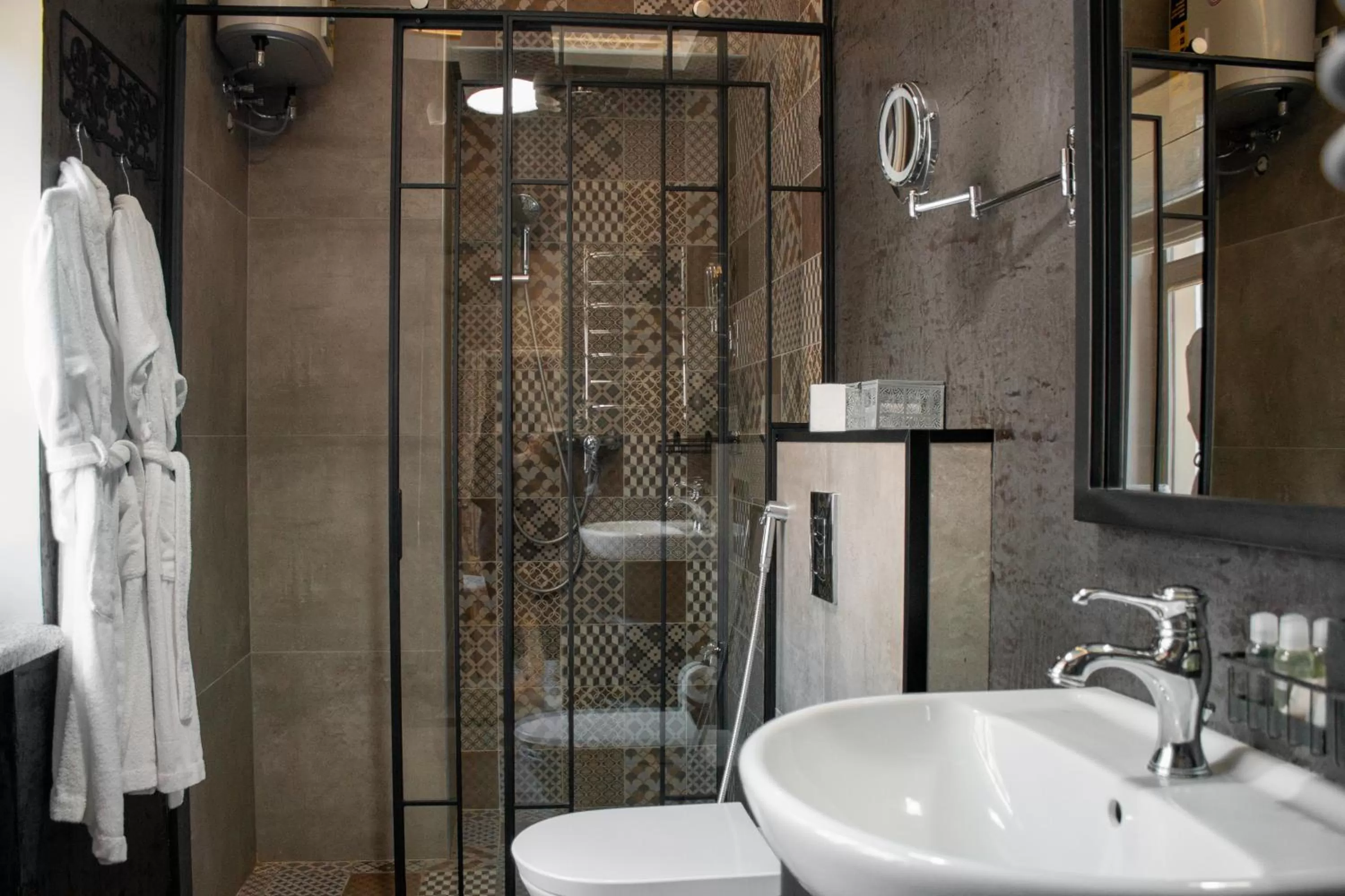 Shower, Bathroom in MaNNa Boutique Hotel