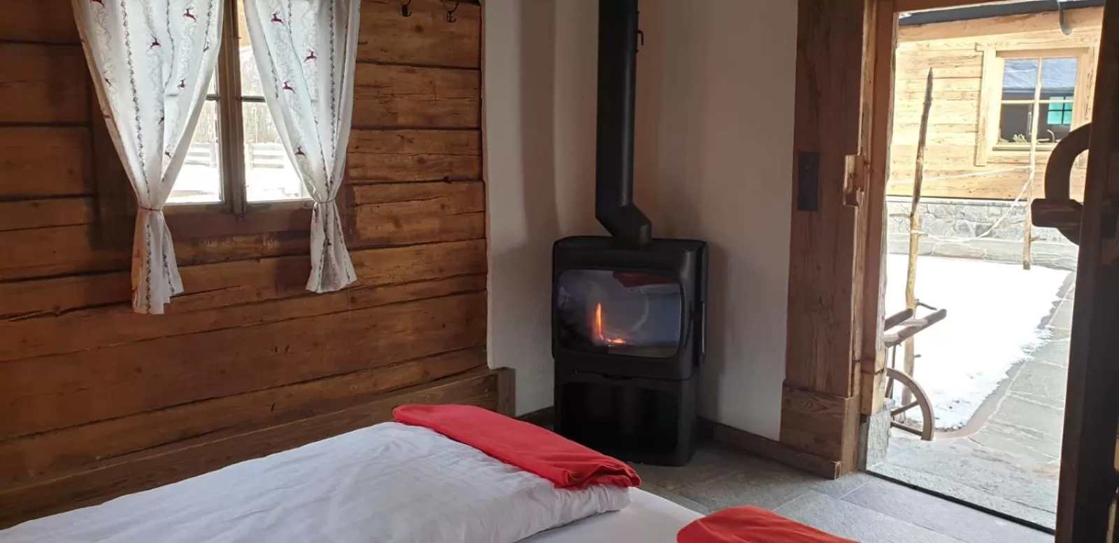 Sauna, Bed in Hotel Giessenbach