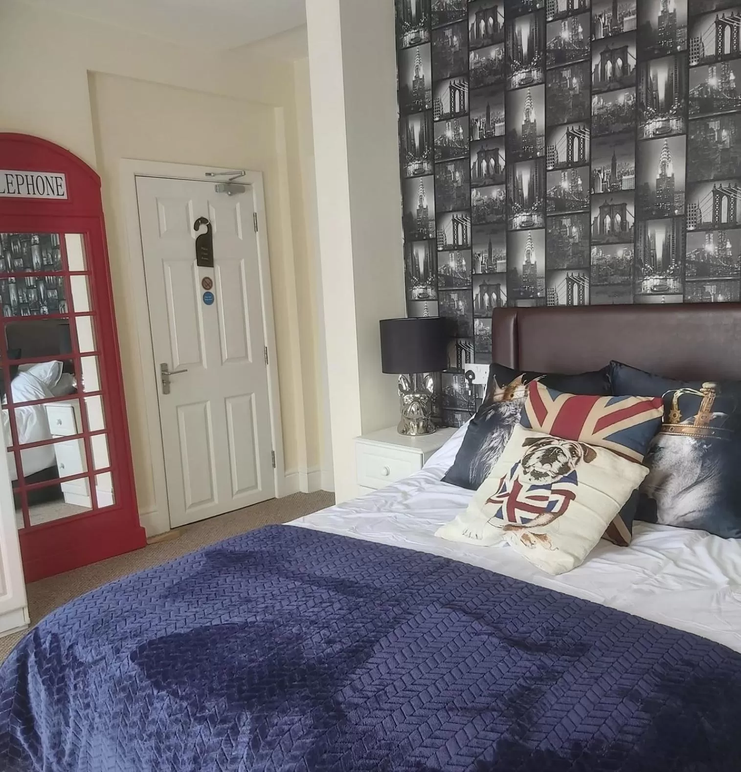 Bed in The Dudley Hotel