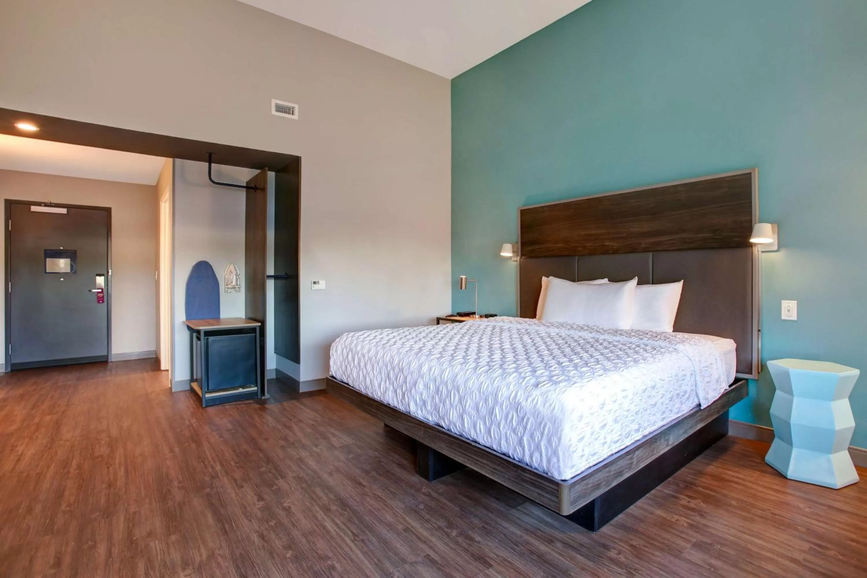 Bed in Tru By Hilton Grand Prairie