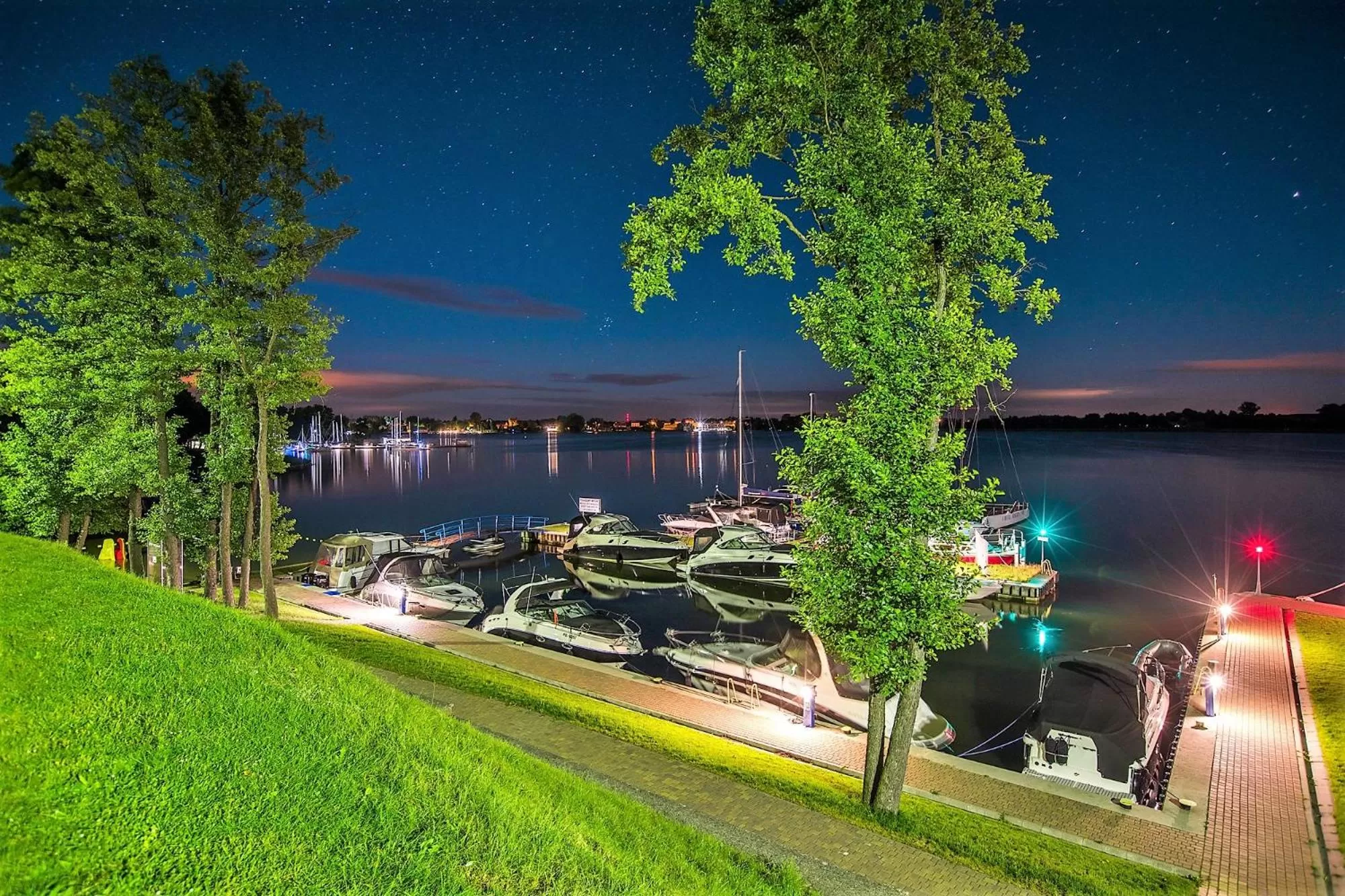 Night in Hotel Robert's Port