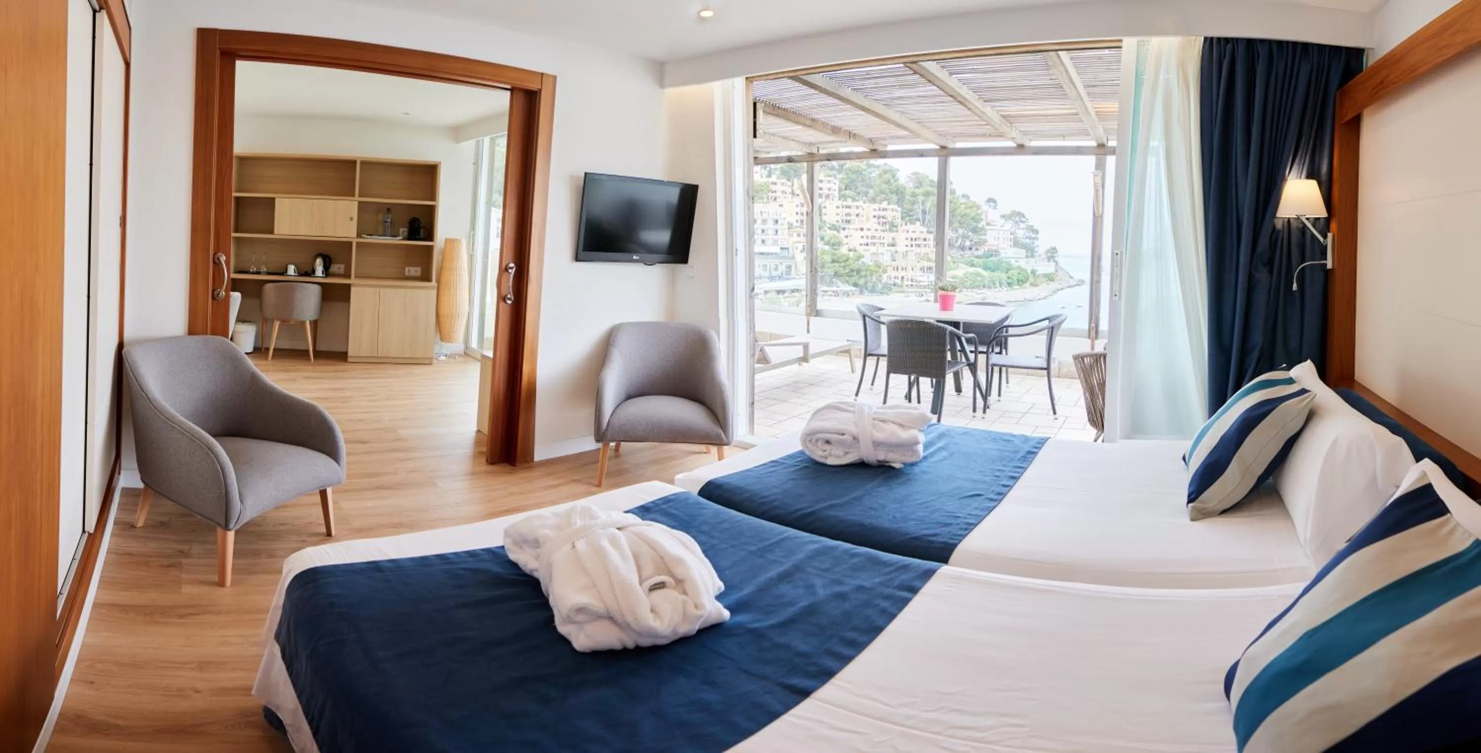 Photo of the whole room, Bed in Los Geranios