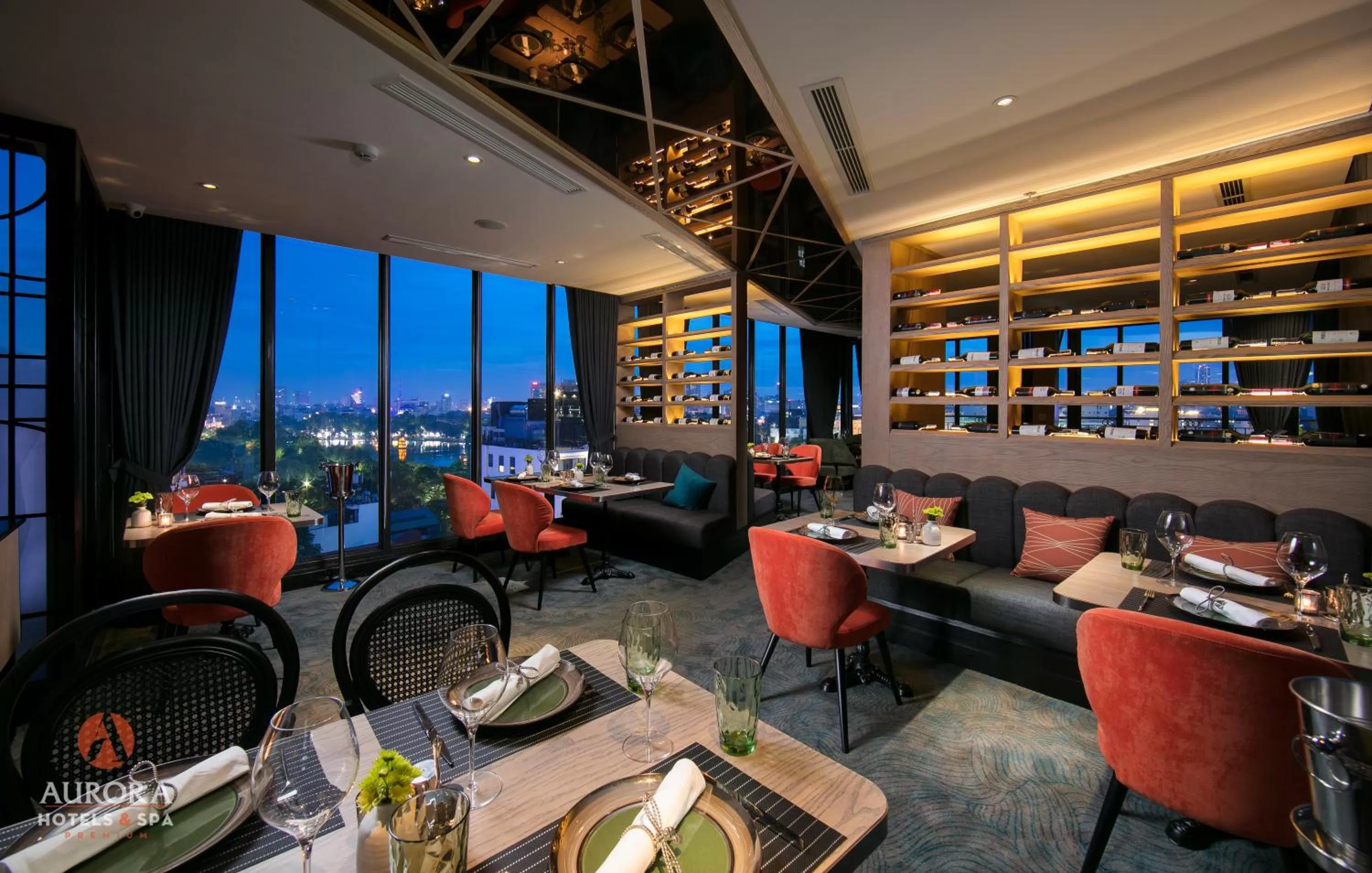 Restaurant/places to eat in Aurora Premium - A Lifestyle Hotel