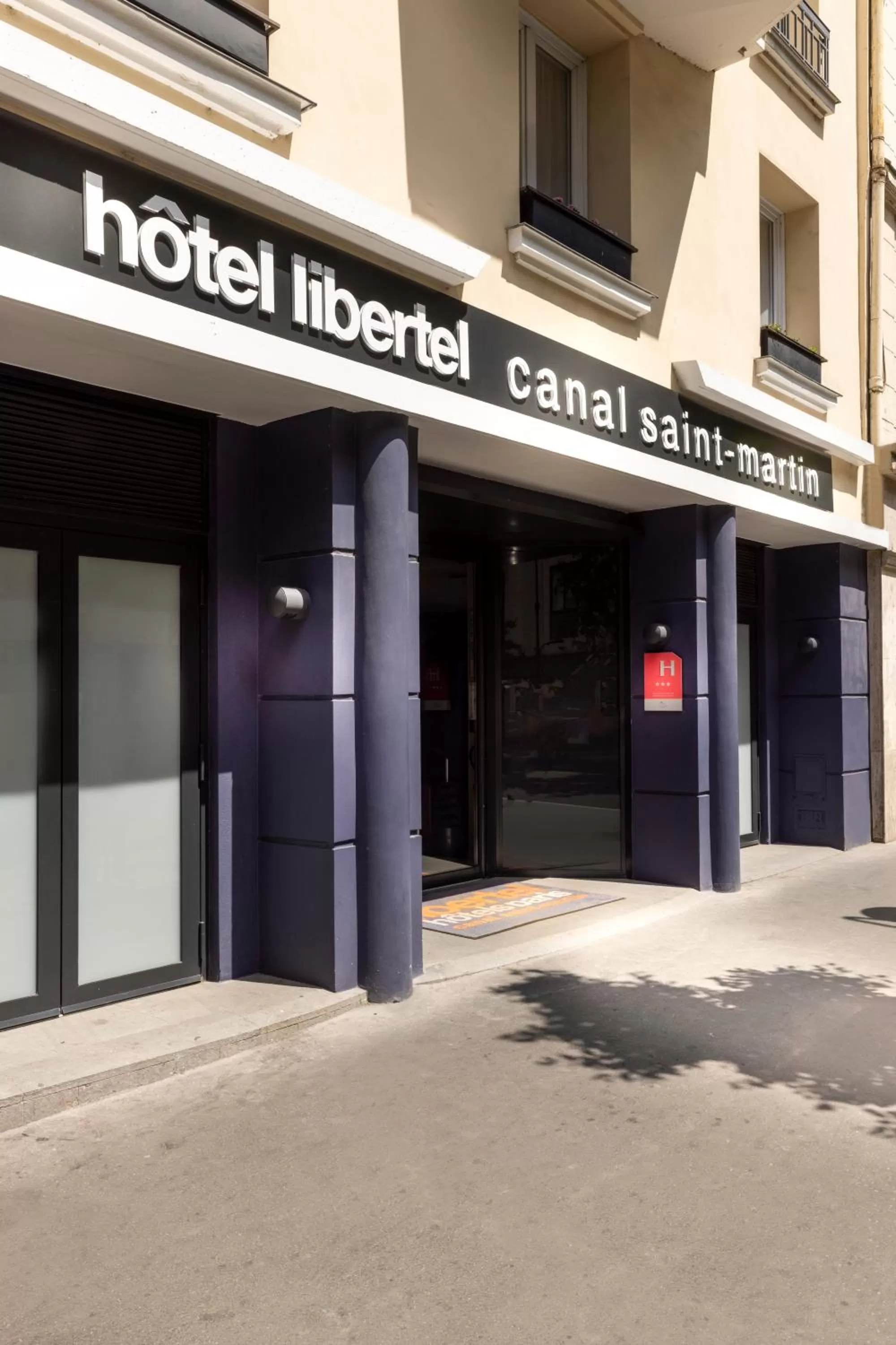 Property building in Libertel Canal Saint Martin