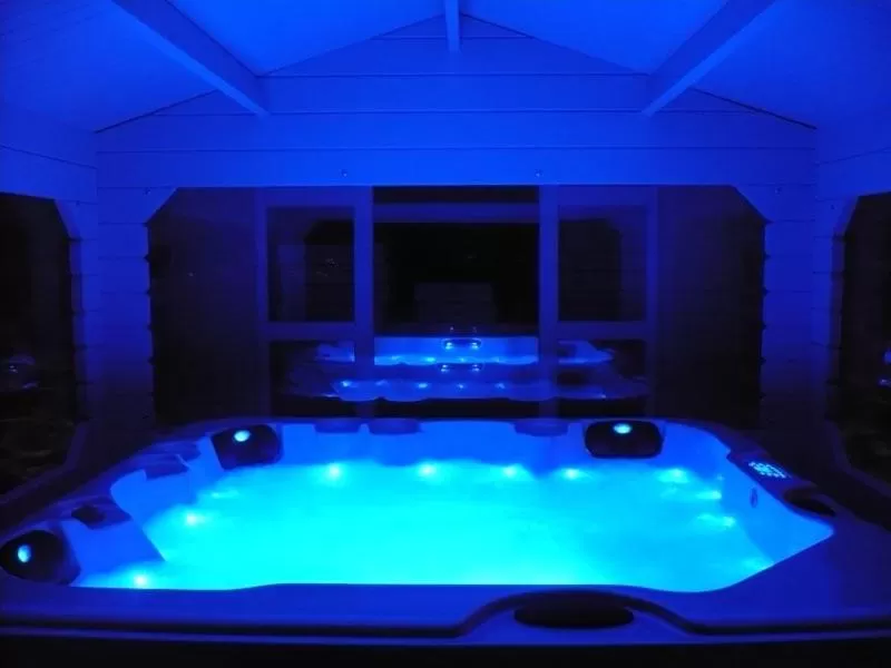 Hot Tub in Château de Valloubière