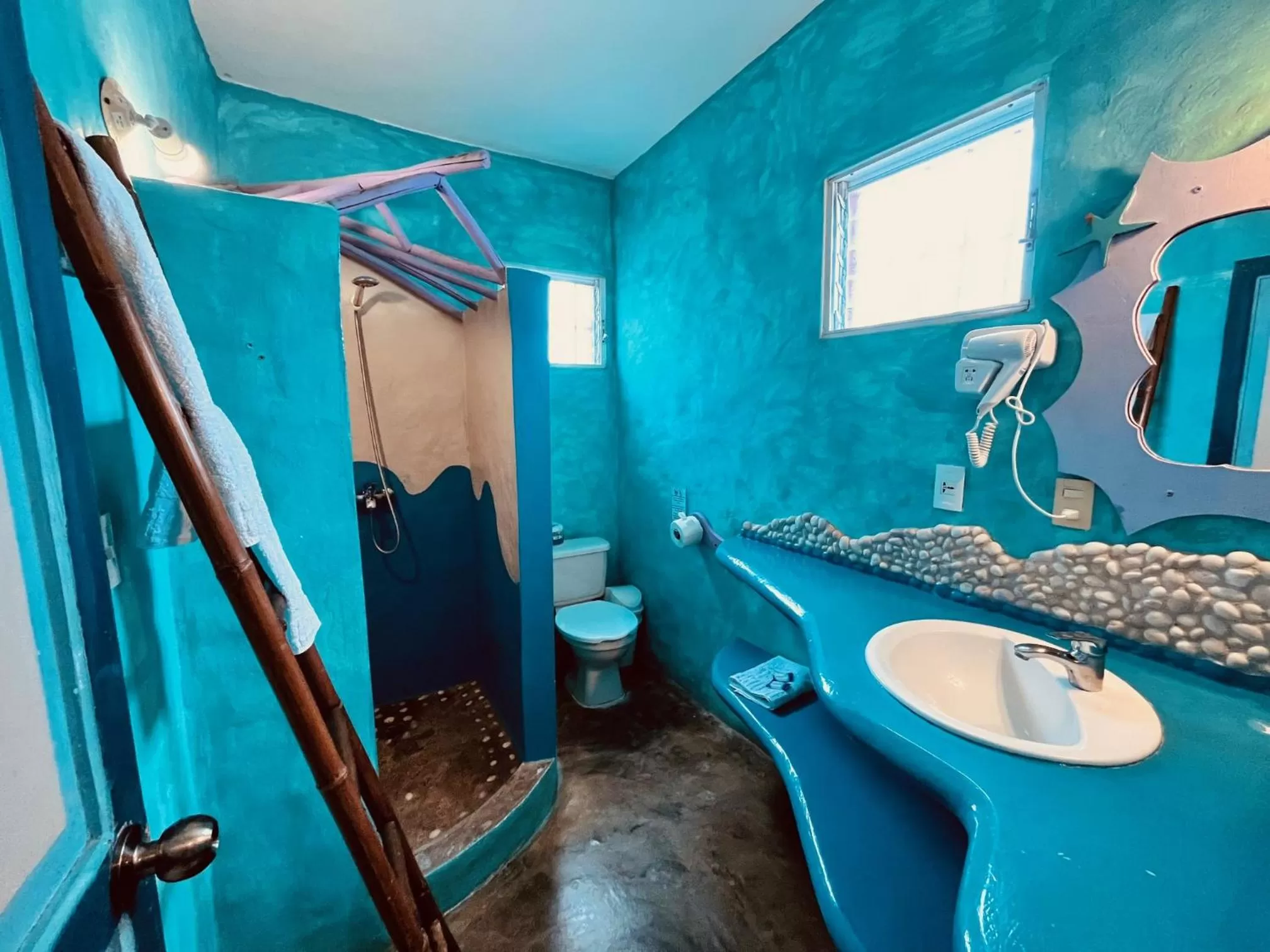 Bathroom in Hotel La Tortuga