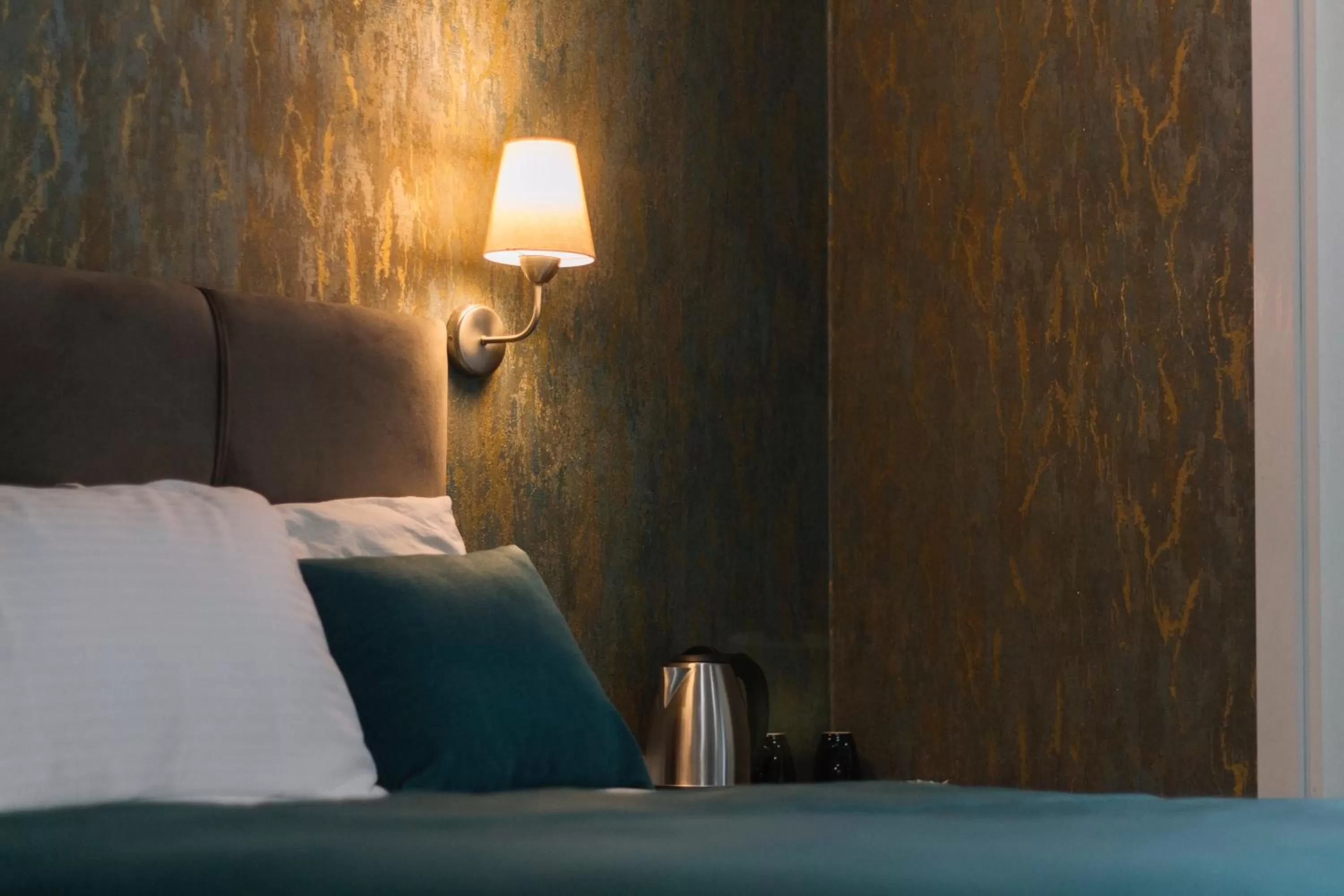 Bed in Melrose Pansiyon