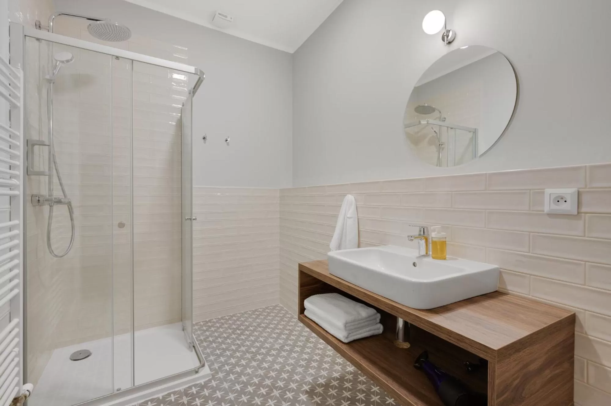 Shower in Palace Apartments