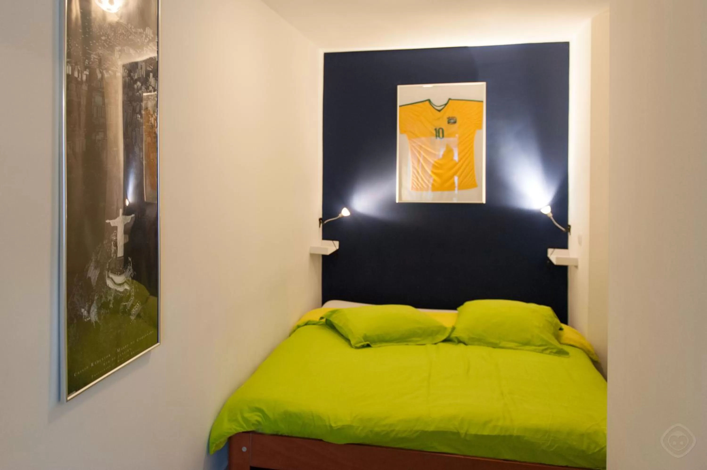 Bed in Bos en Lommer Hotel - Erasmus Park area