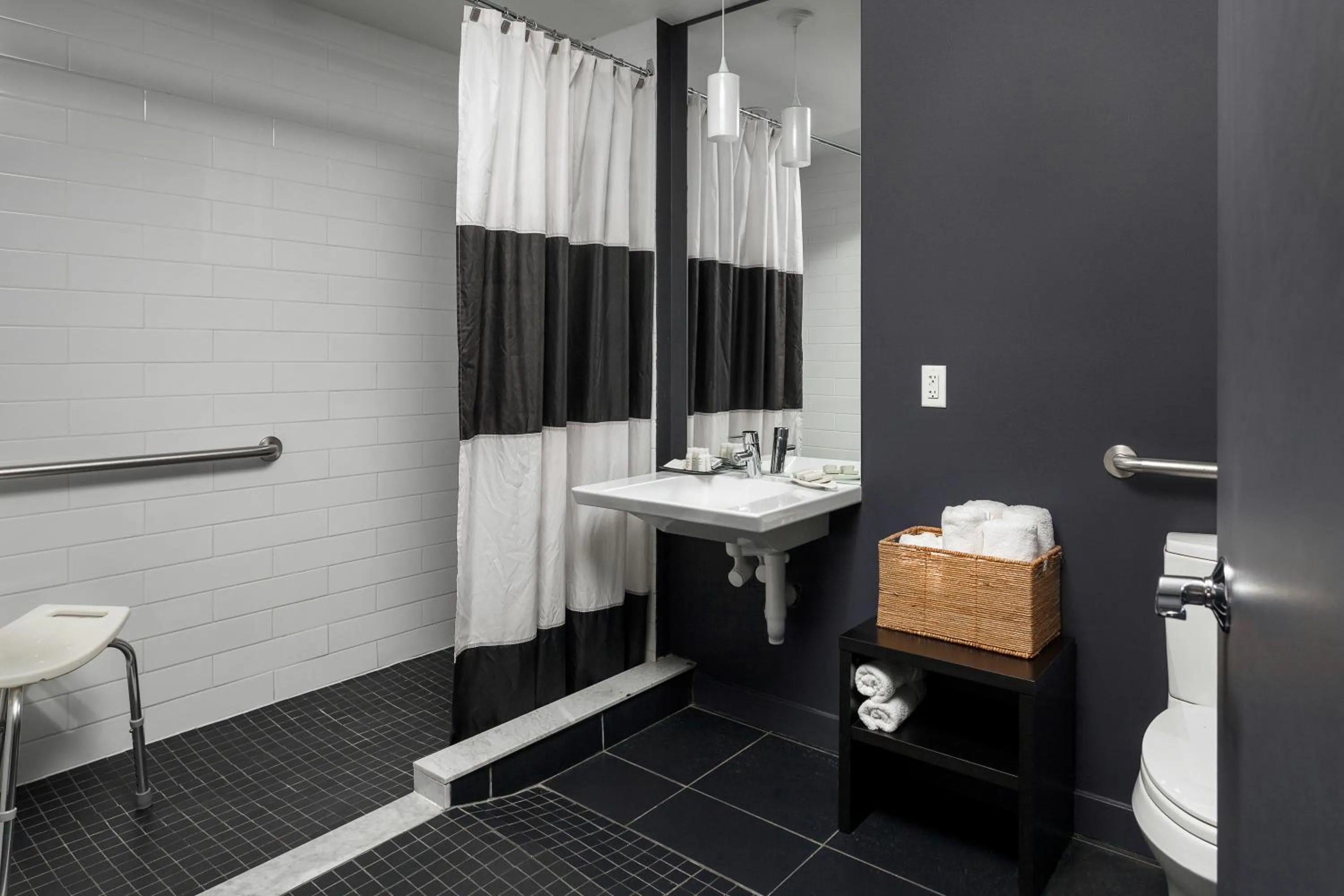 Bathroom in Hotel Metro