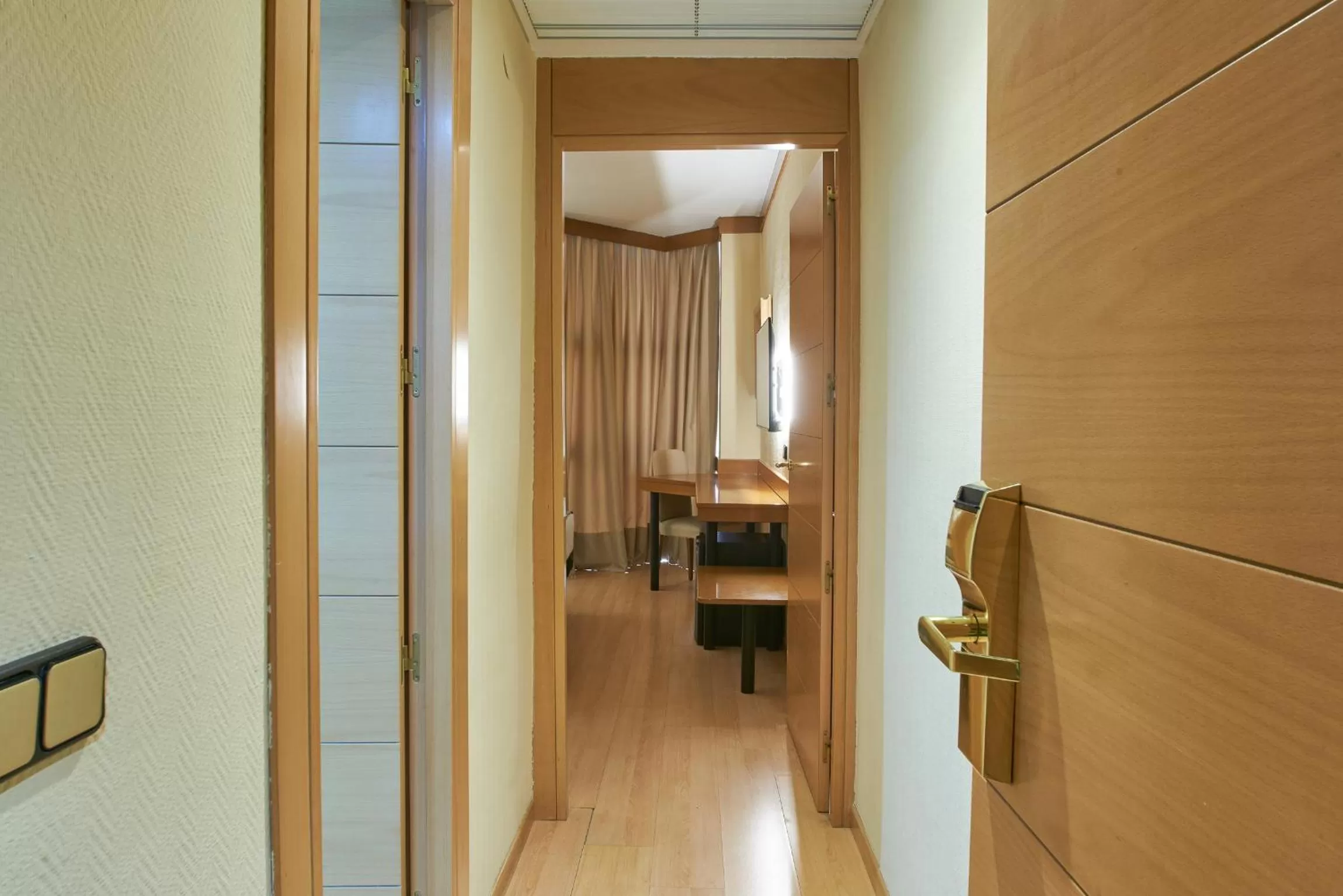 Photo of the whole room in Los Arcos