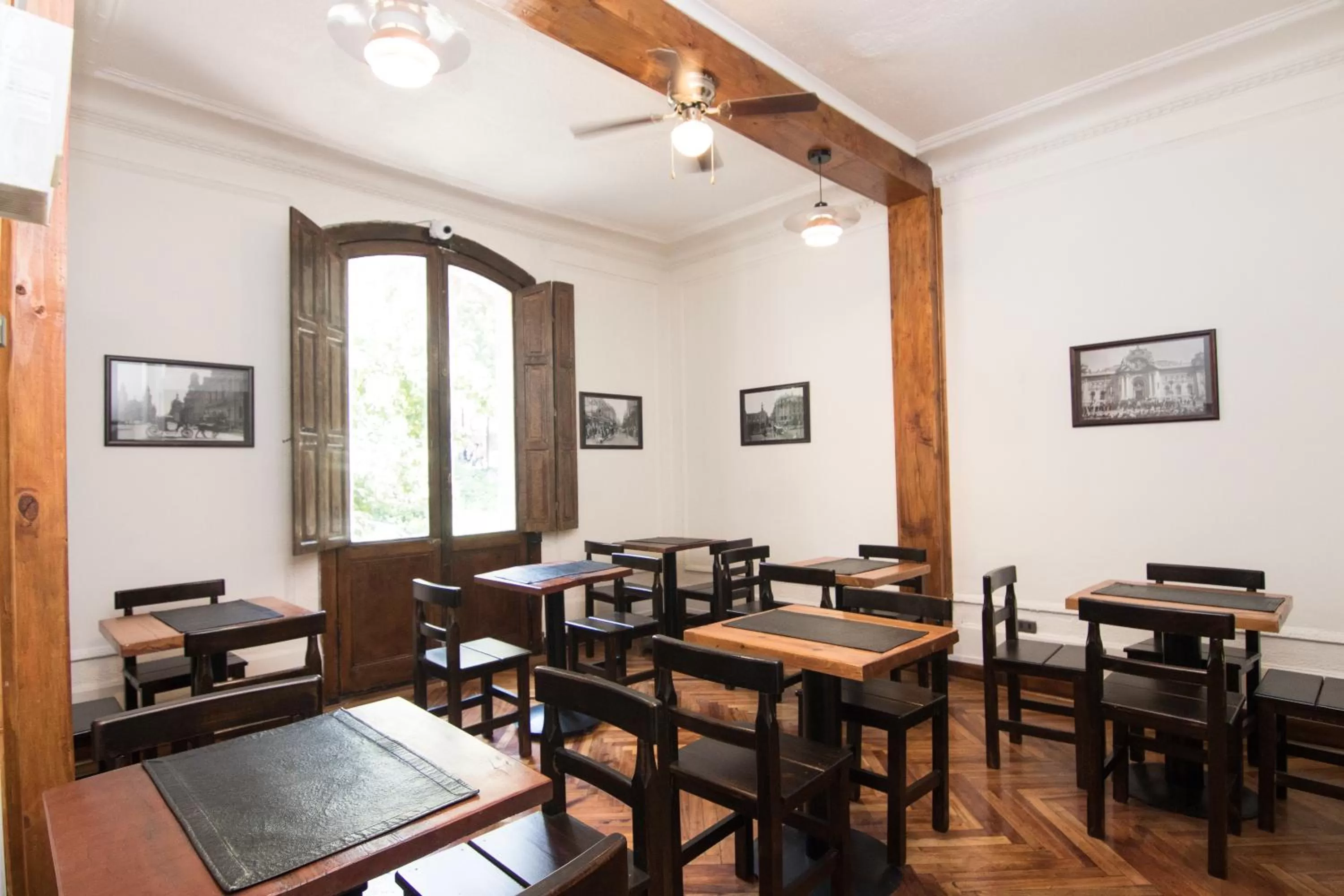 Restaurant/Places to Eat in Lucia Agustina Hotel Boutique