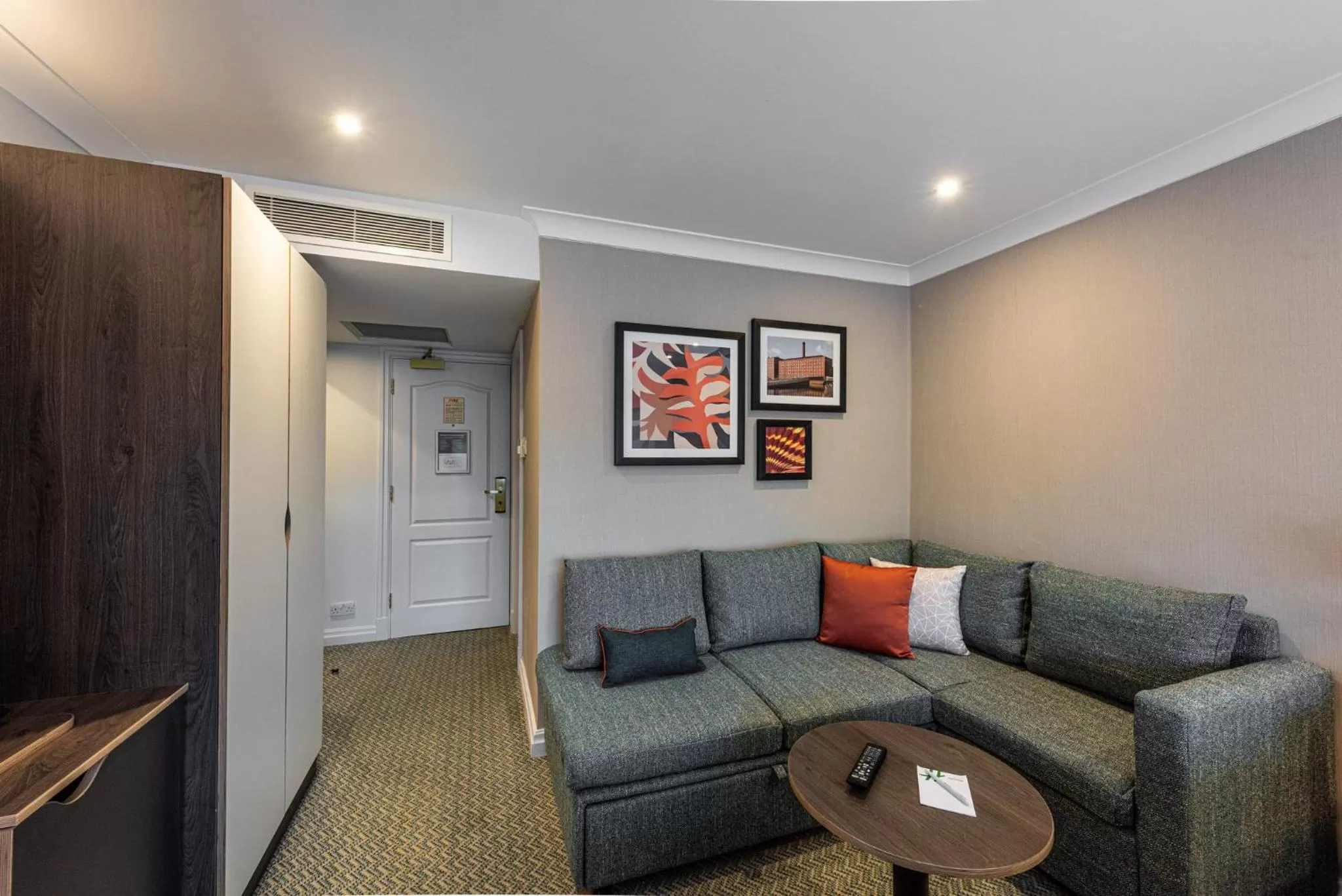 Photo of the whole room in Holiday Inn - Manchester - Oldham by IHG