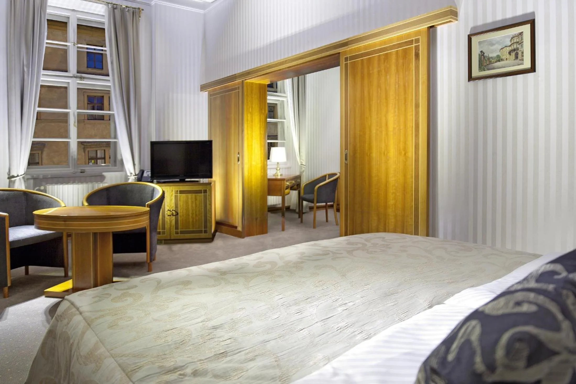 Property building, Bed in Hotel Pod Věží