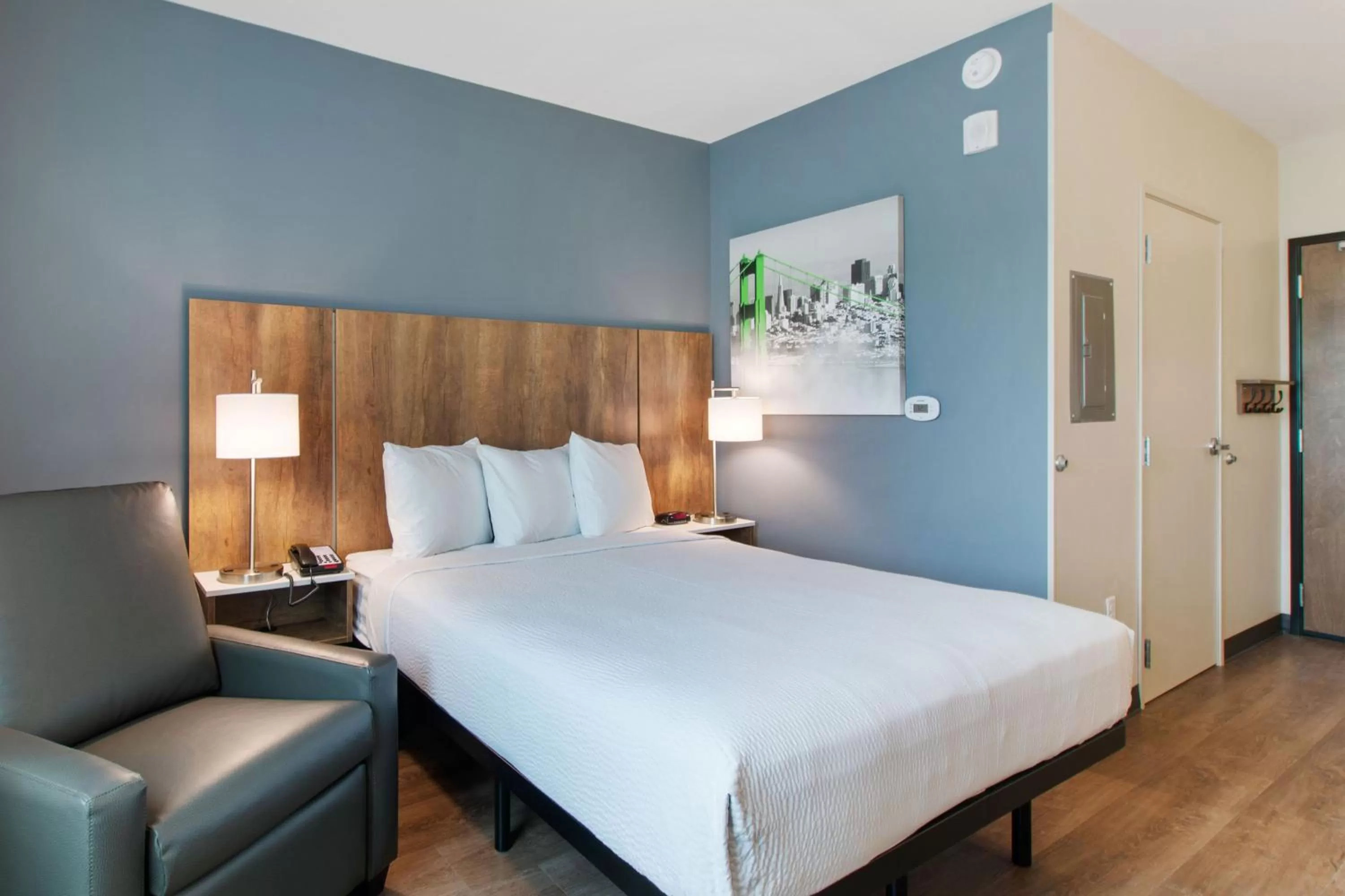 Bed in Extended Stay America Premier Suites - Bluffton - Hilton Head