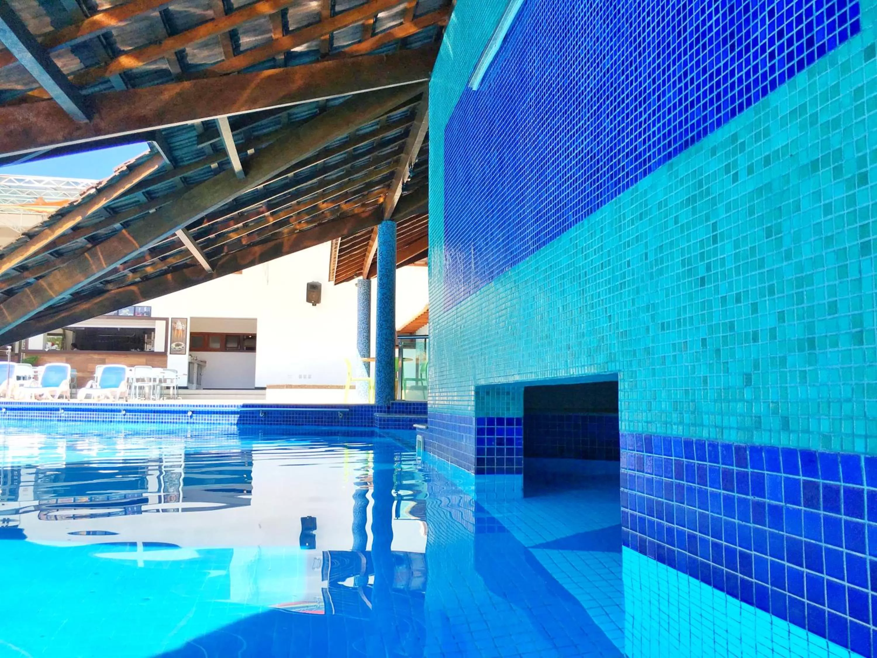 Swimming pool in Brisa da Praia Park Hotel