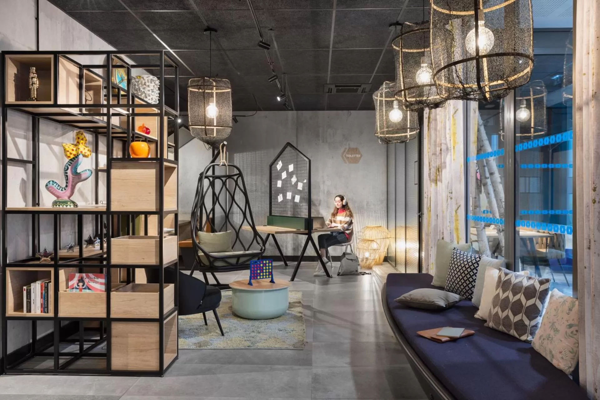 Lobby or reception in ibis Styles Amiens Centre