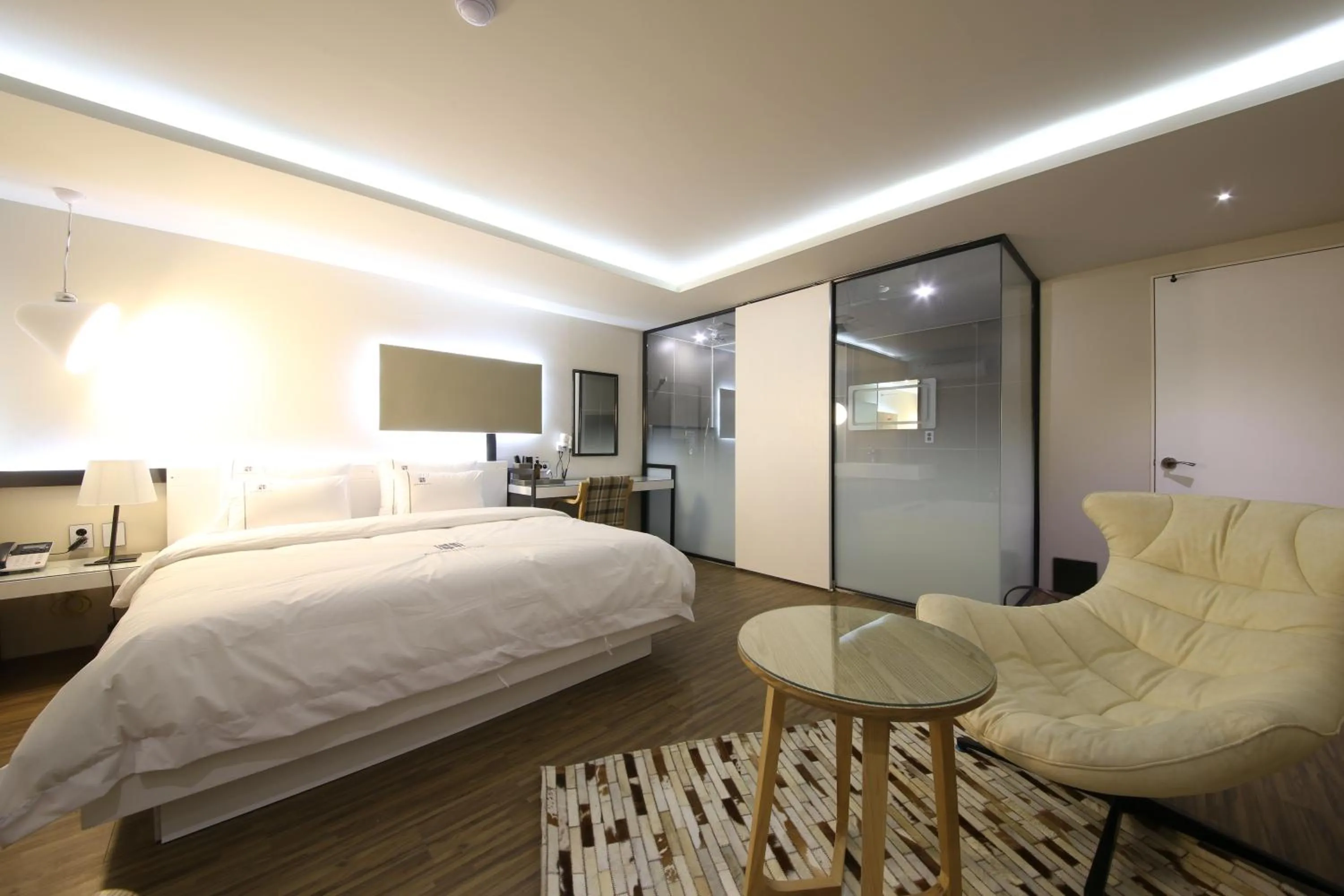 Coffee/tea facilities, Bed in Avenue Hotel