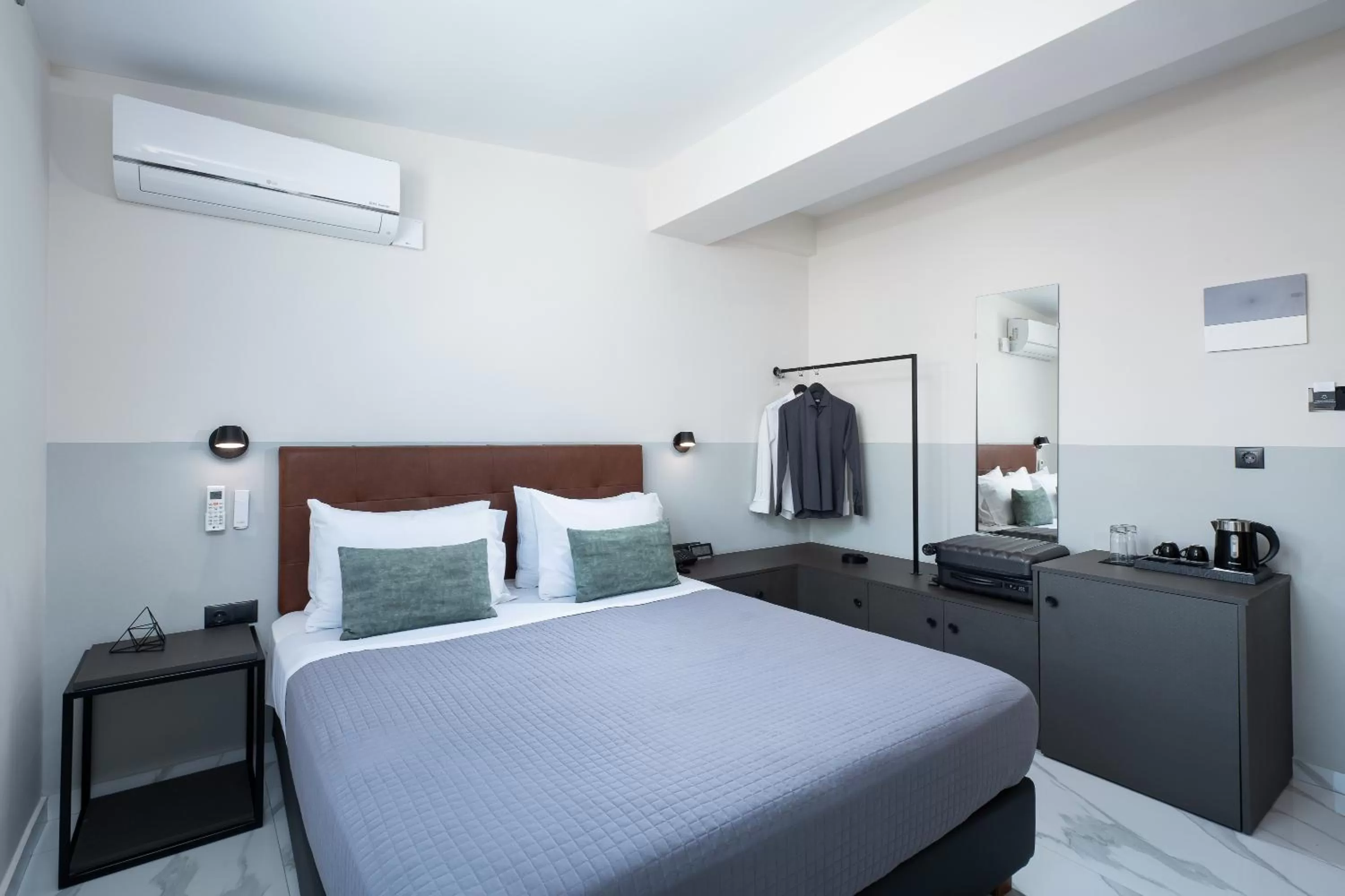 Bedroom, Bed in Enattica Suites