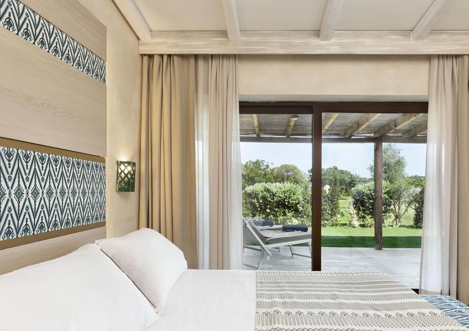 Bedroom, Bed in Baglioni Resort Sardinia - The Leading Hotels of the World