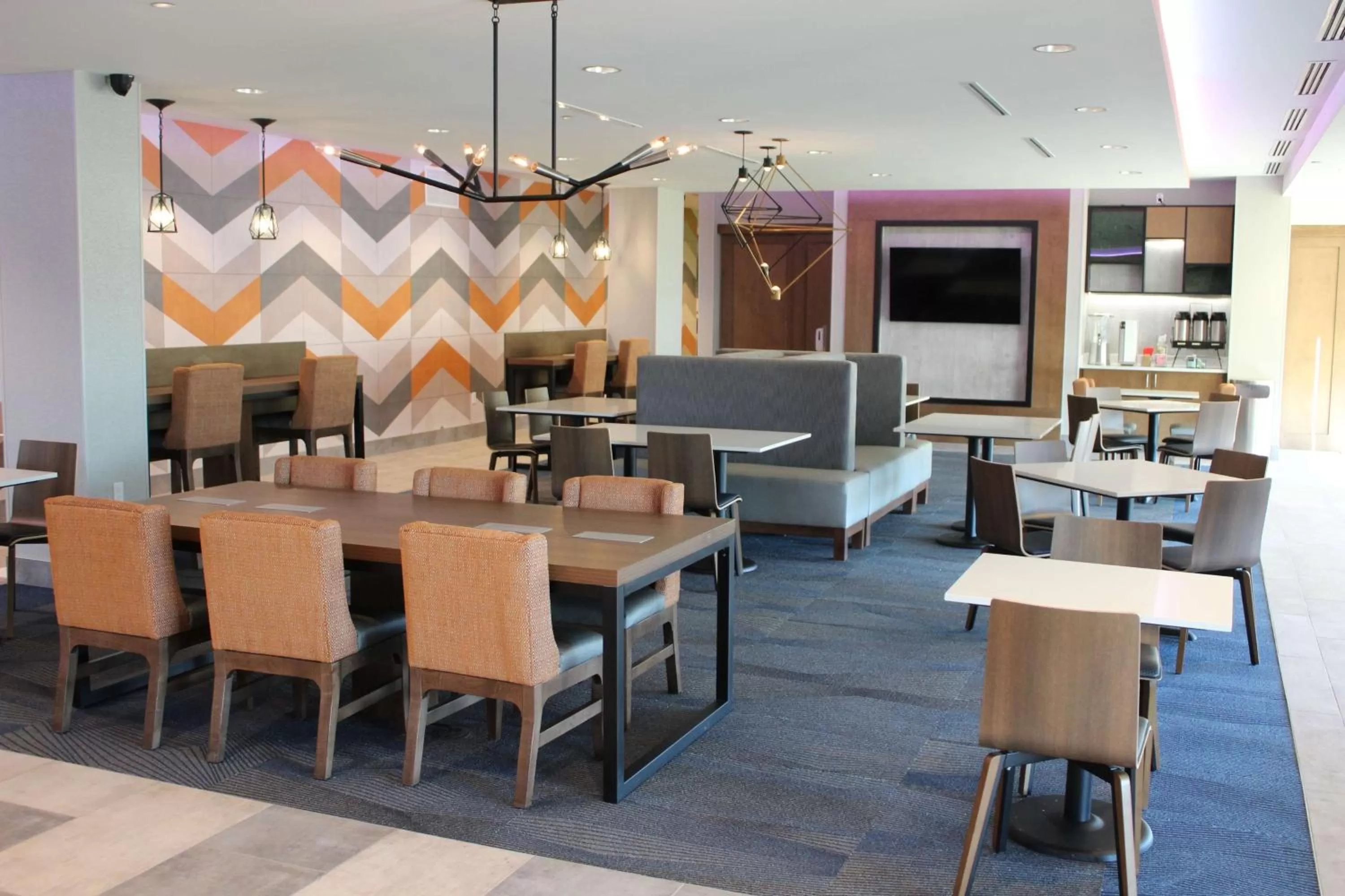 Lobby or reception in La Quinta Inn & Suites by Wyndham Bardstown