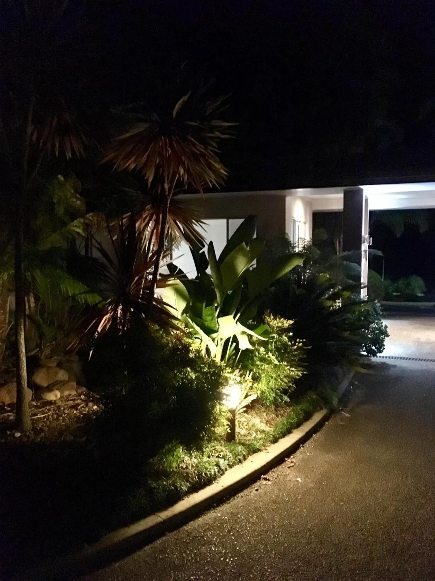 Night in Fairway Motor Inn