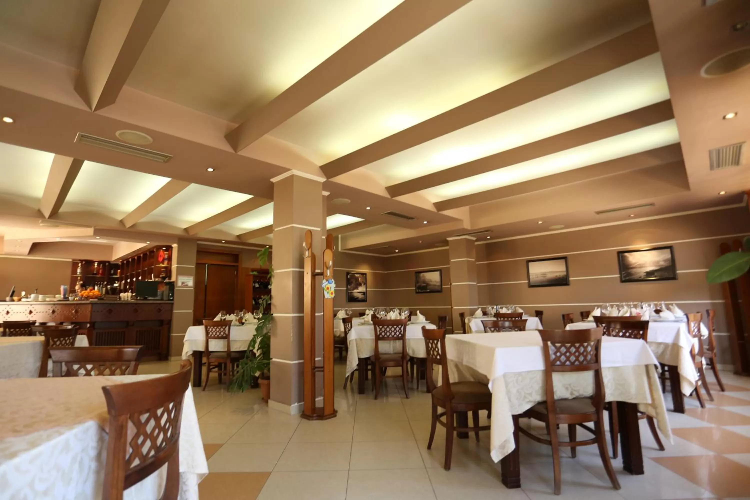 Restaurant/Places to Eat in Guesthouse Bimbli